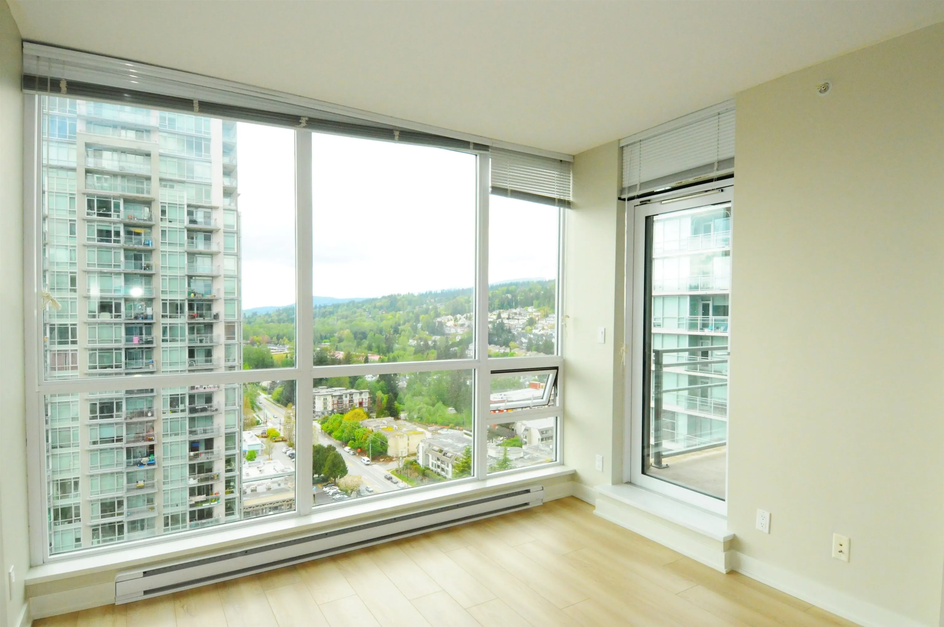 2808 2975 Atlantic Avenue