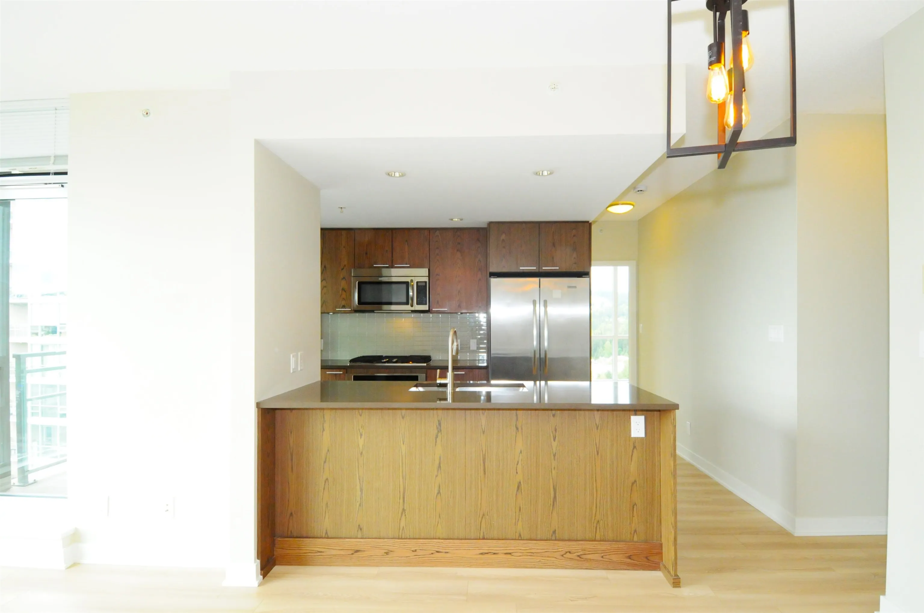 2808 2975 Atlantic Avenue