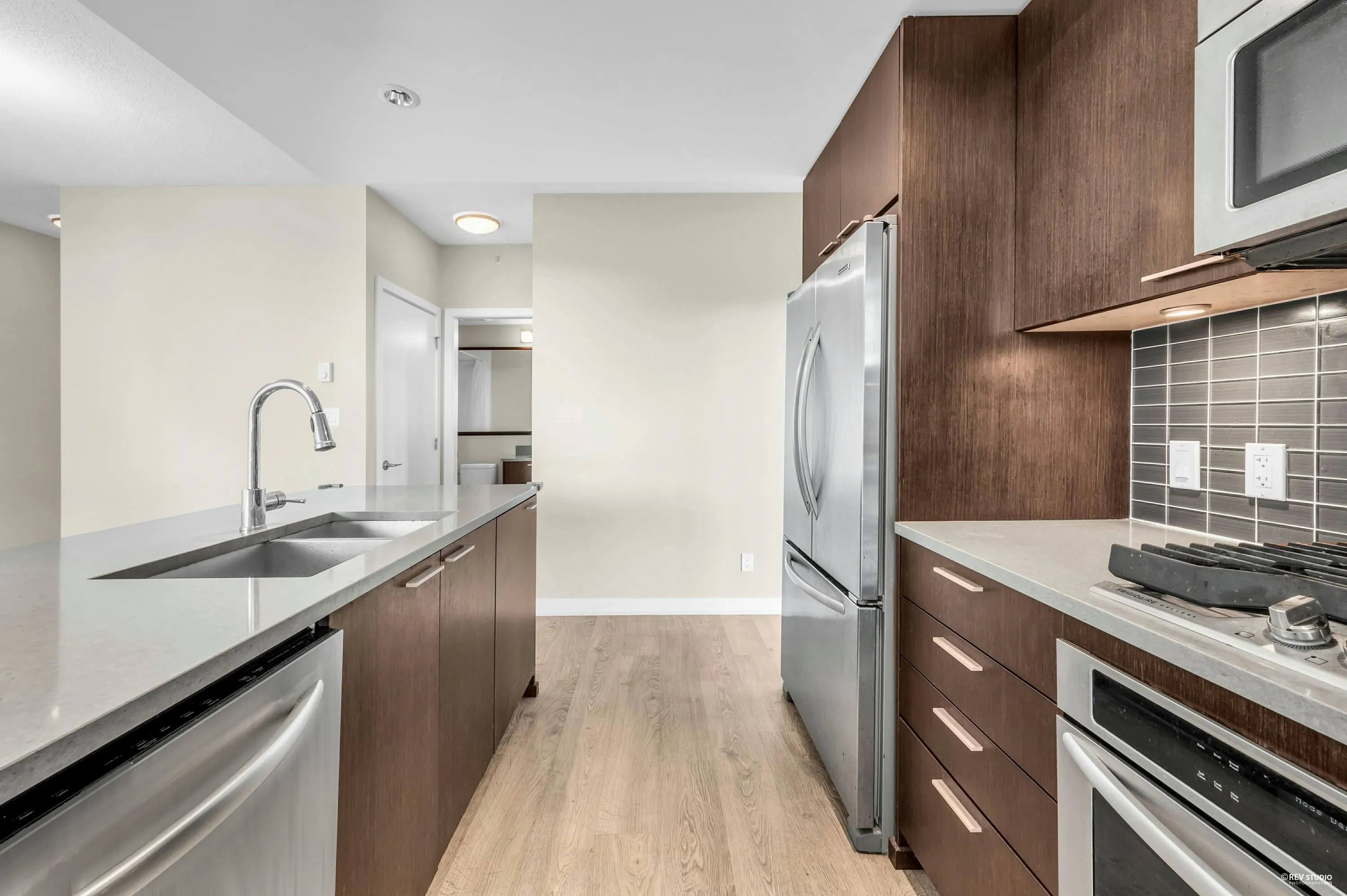 2307 2975 Atlantic Avenue