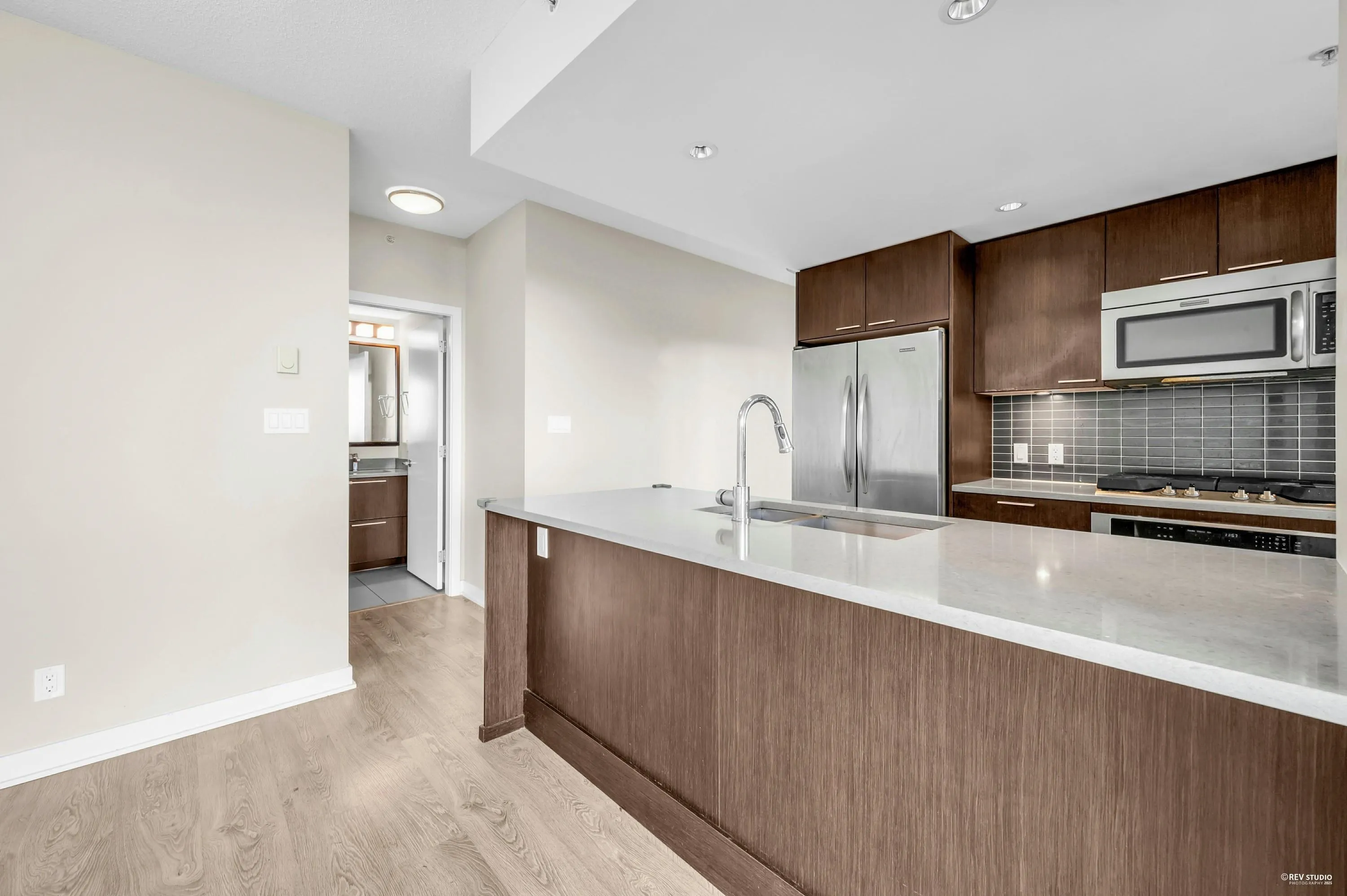 2307 2975 Atlantic Avenue