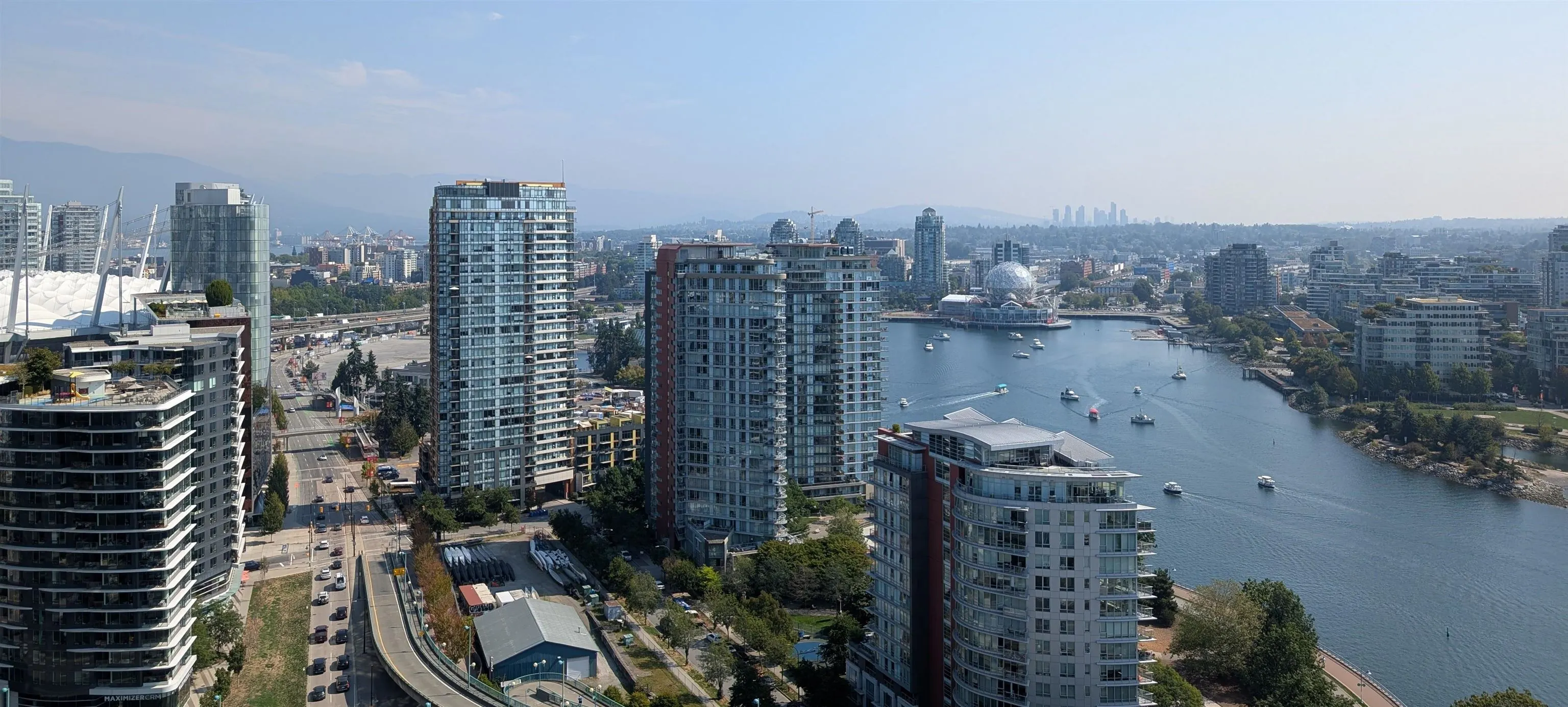 3202 1033 Marinaside Crescent