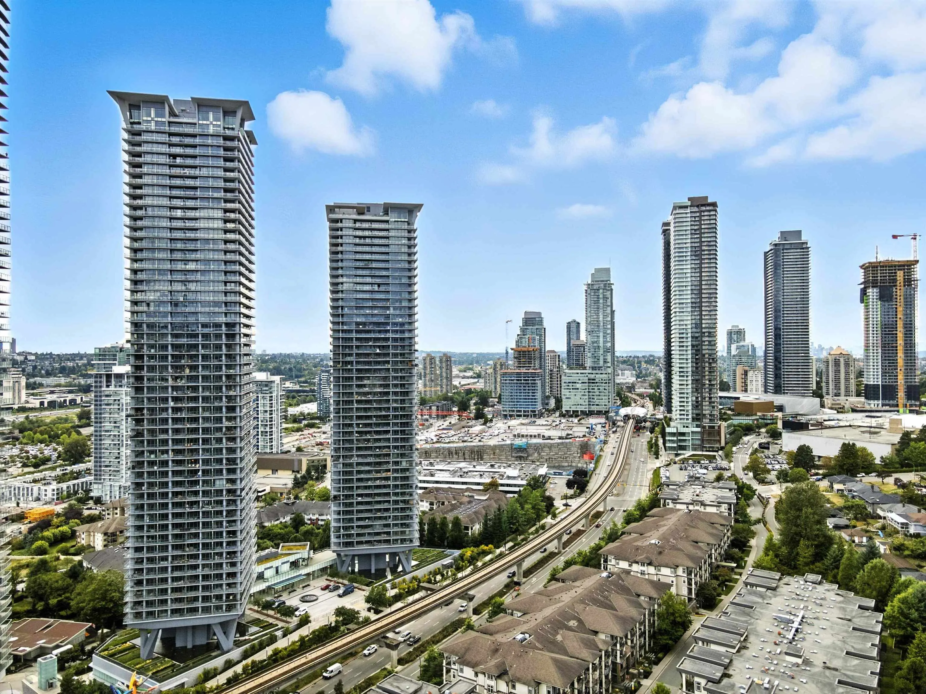 4905 4730 Lougheed Highway