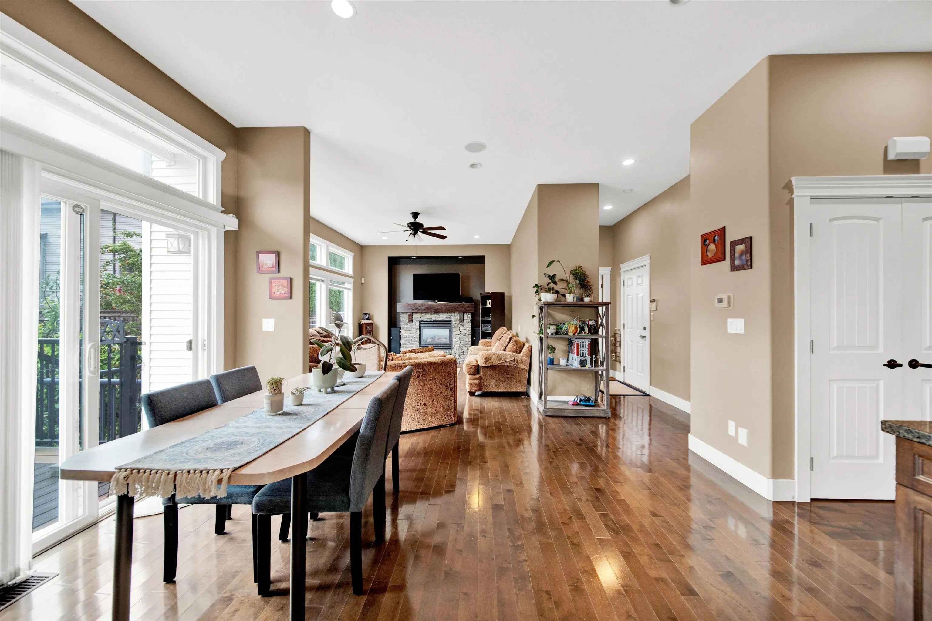 15072 61b Avenue
