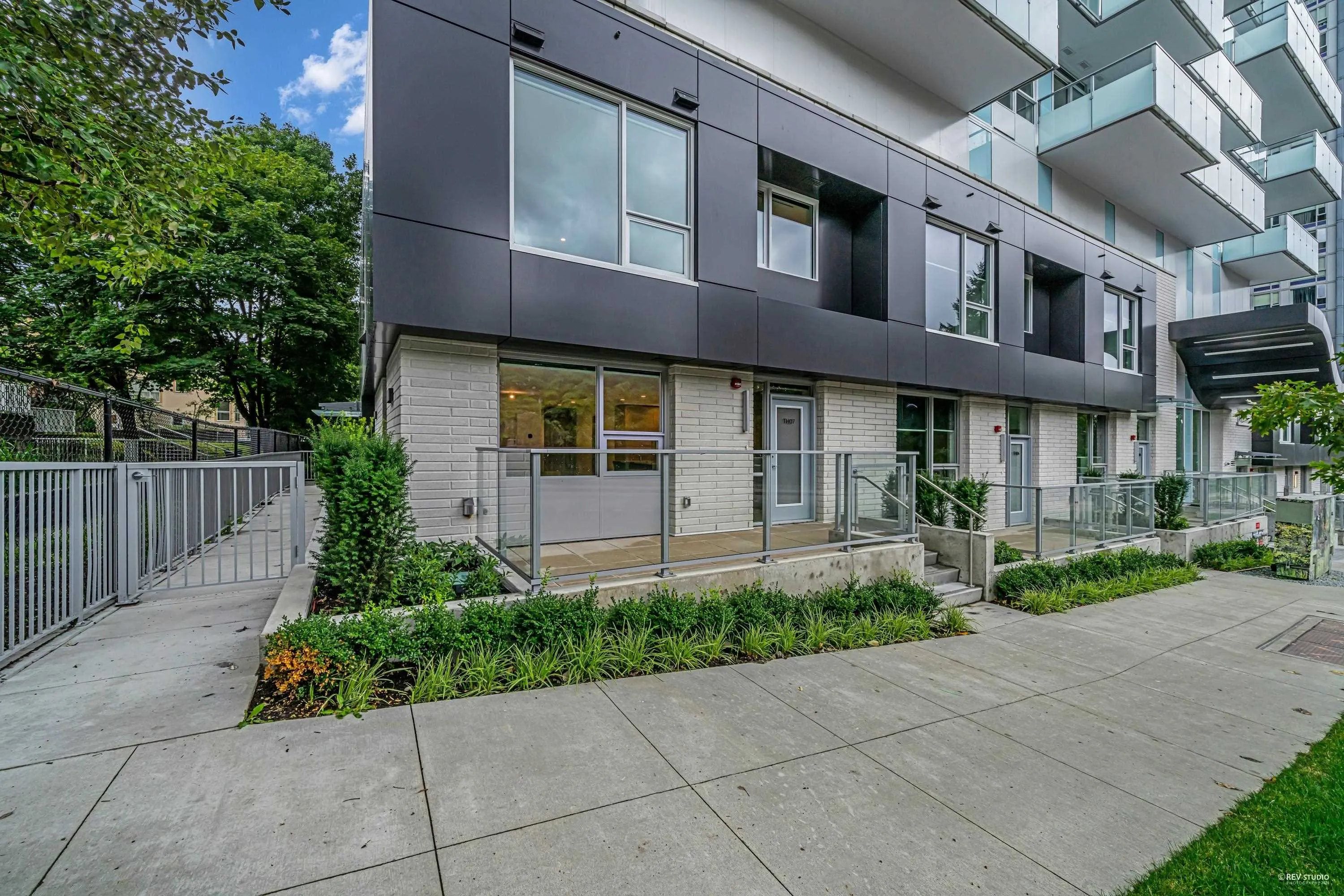 7 13778 100 Avenue