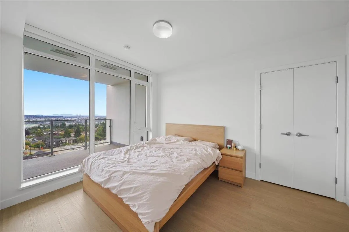 1001 7769 Park Crescent