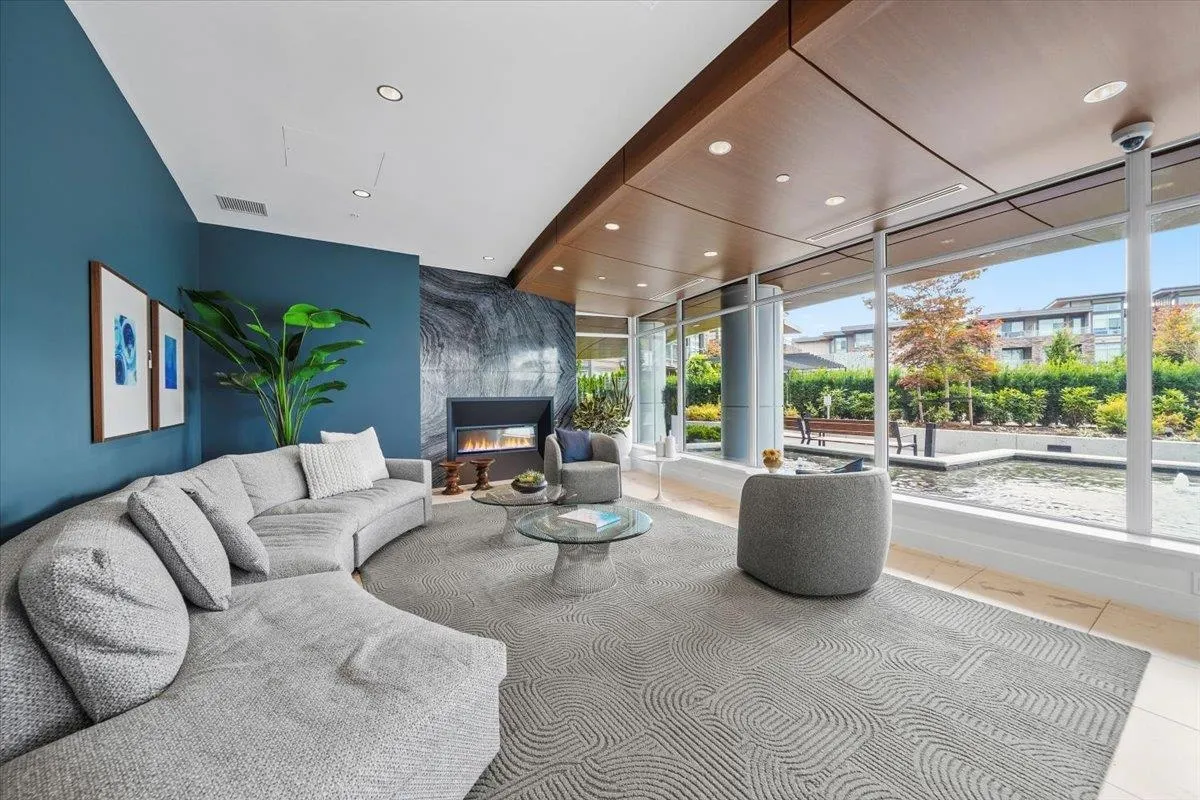 1001 7769 Park Crescent
