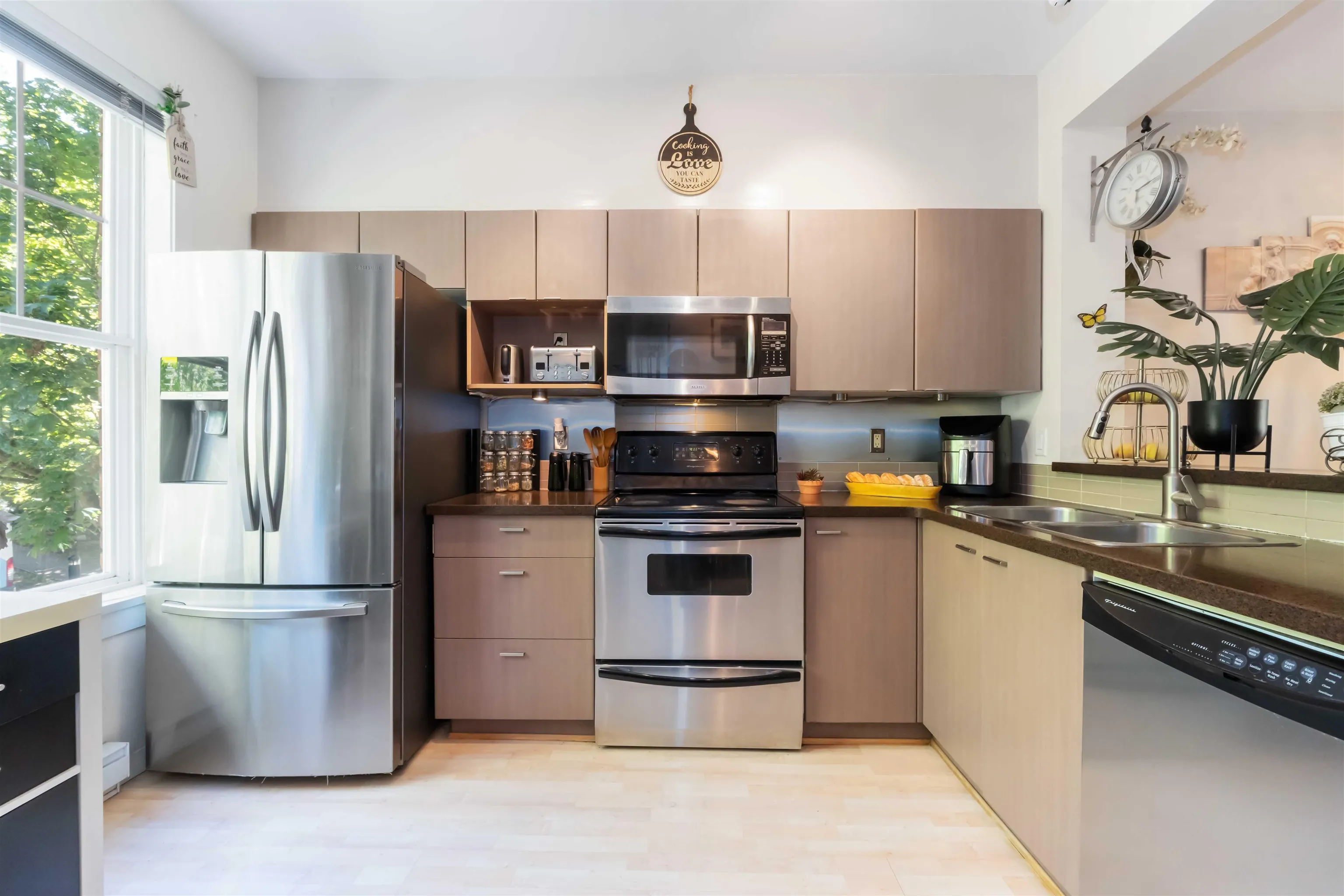 54 15075 60 Avenue