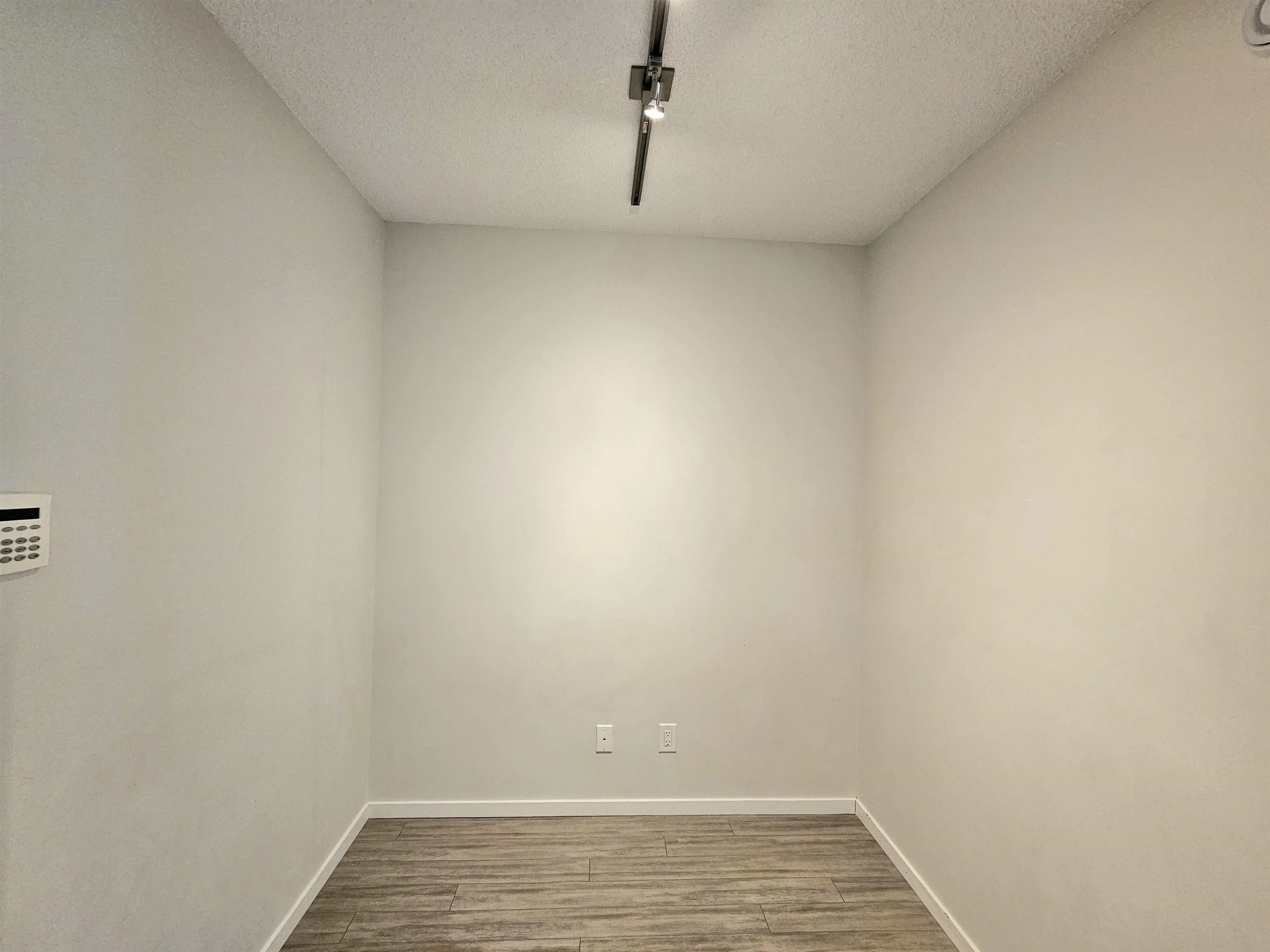 1208 6658 Dow Avenue