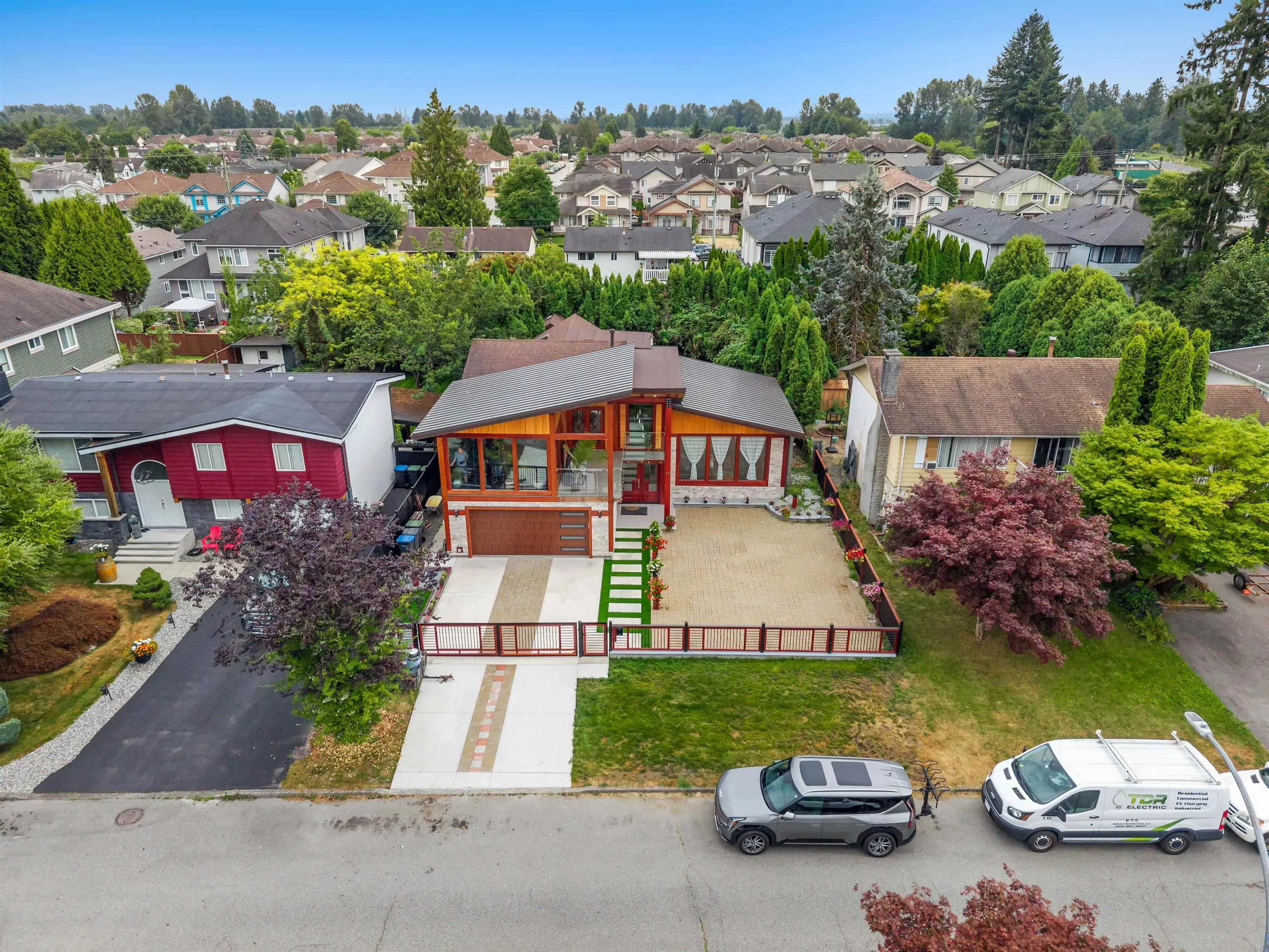 852 Wright Avenue