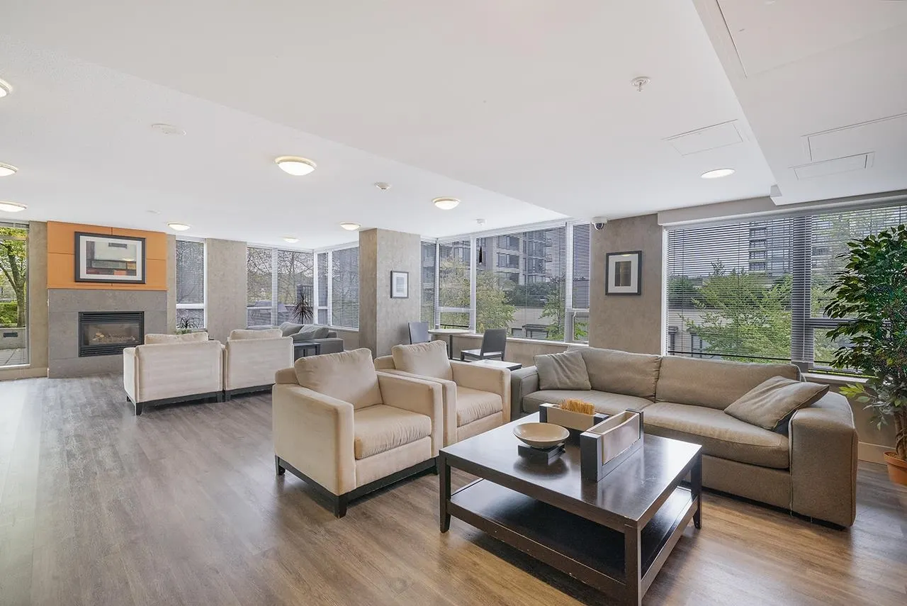 1501 4182 Dawson Street
