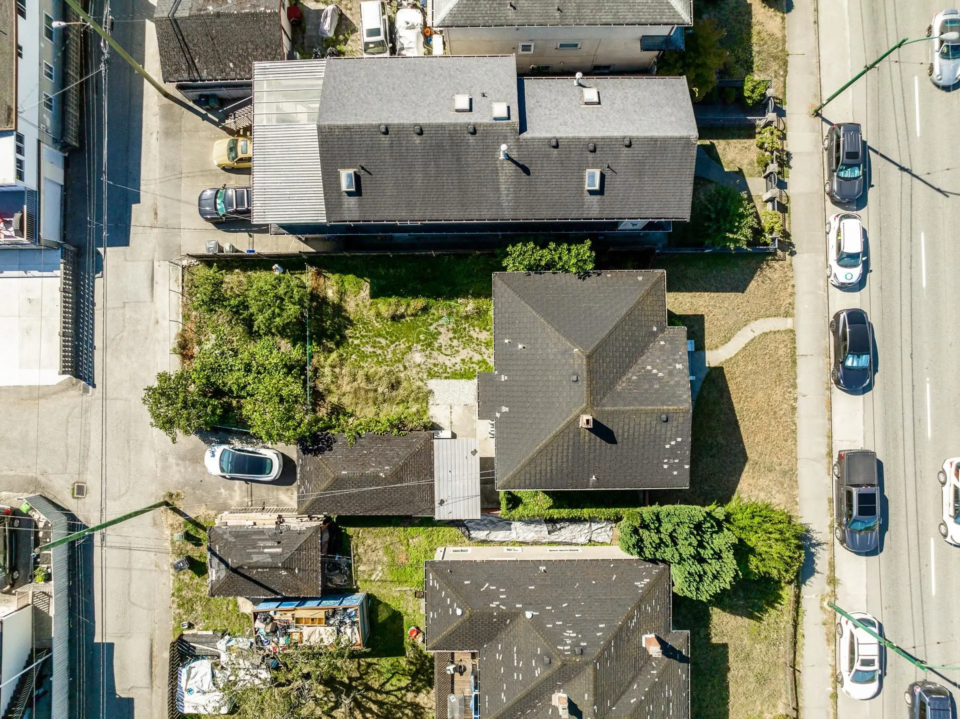 6758 Victoria Drive