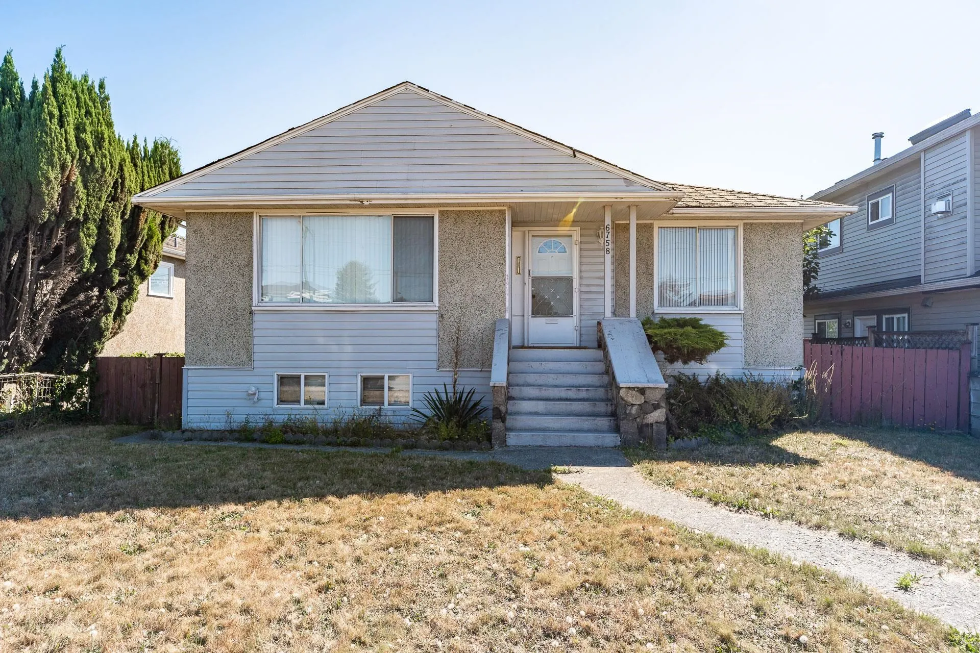 6758 Victoria Drive