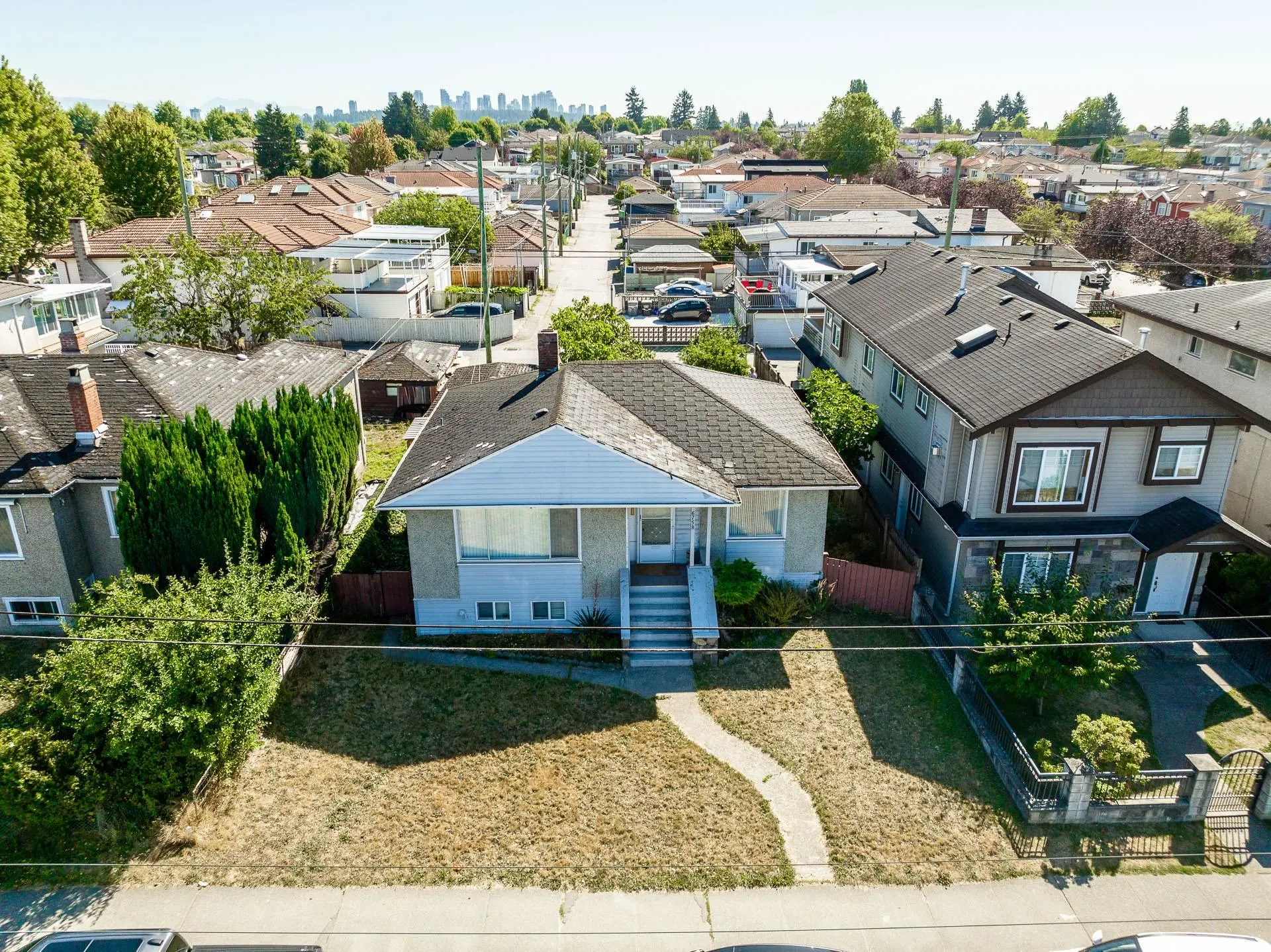 6758 Victoria Drive