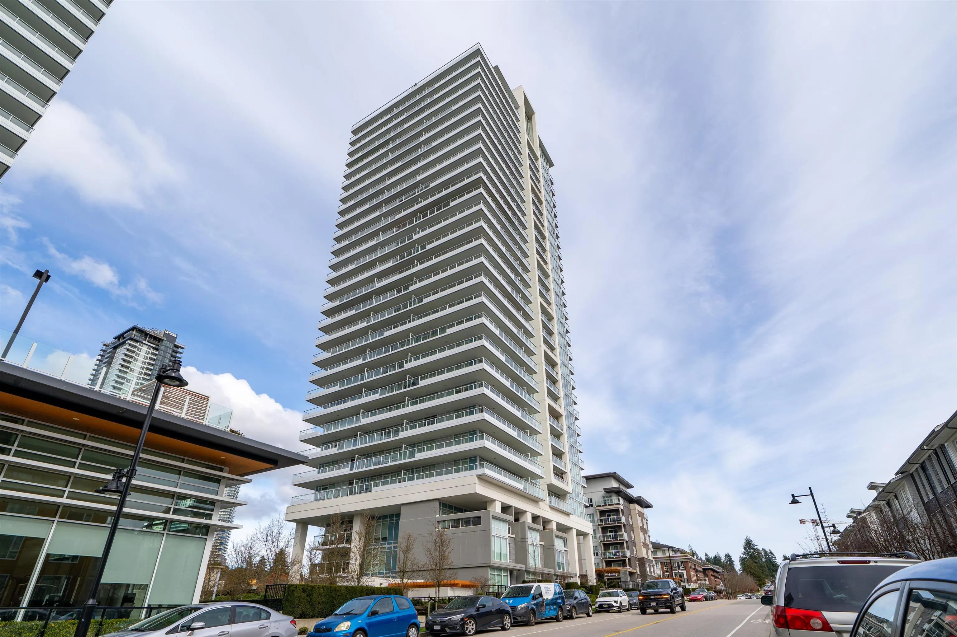 1809 525 Foster Avenue