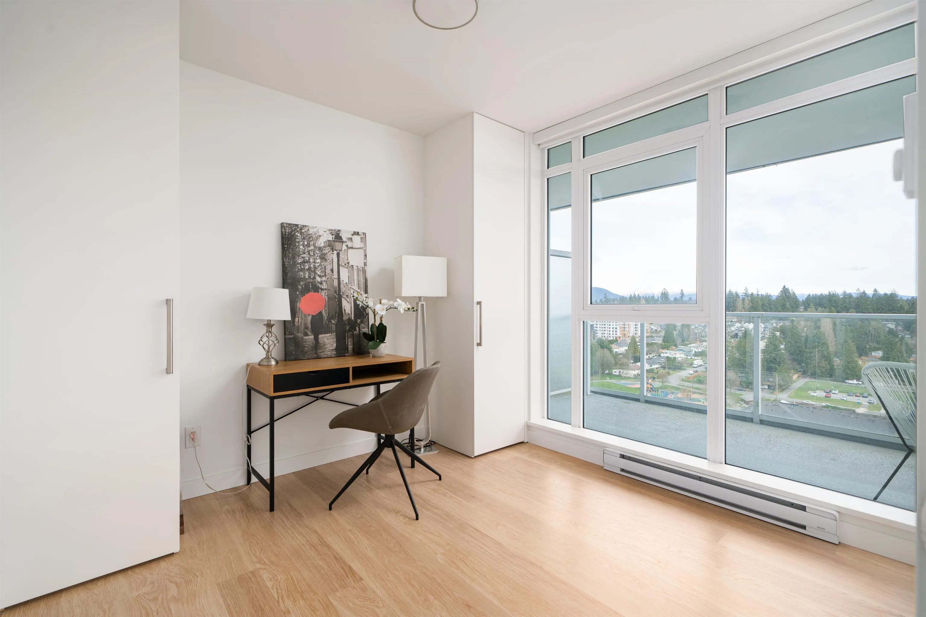 1809 525 Foster Avenue