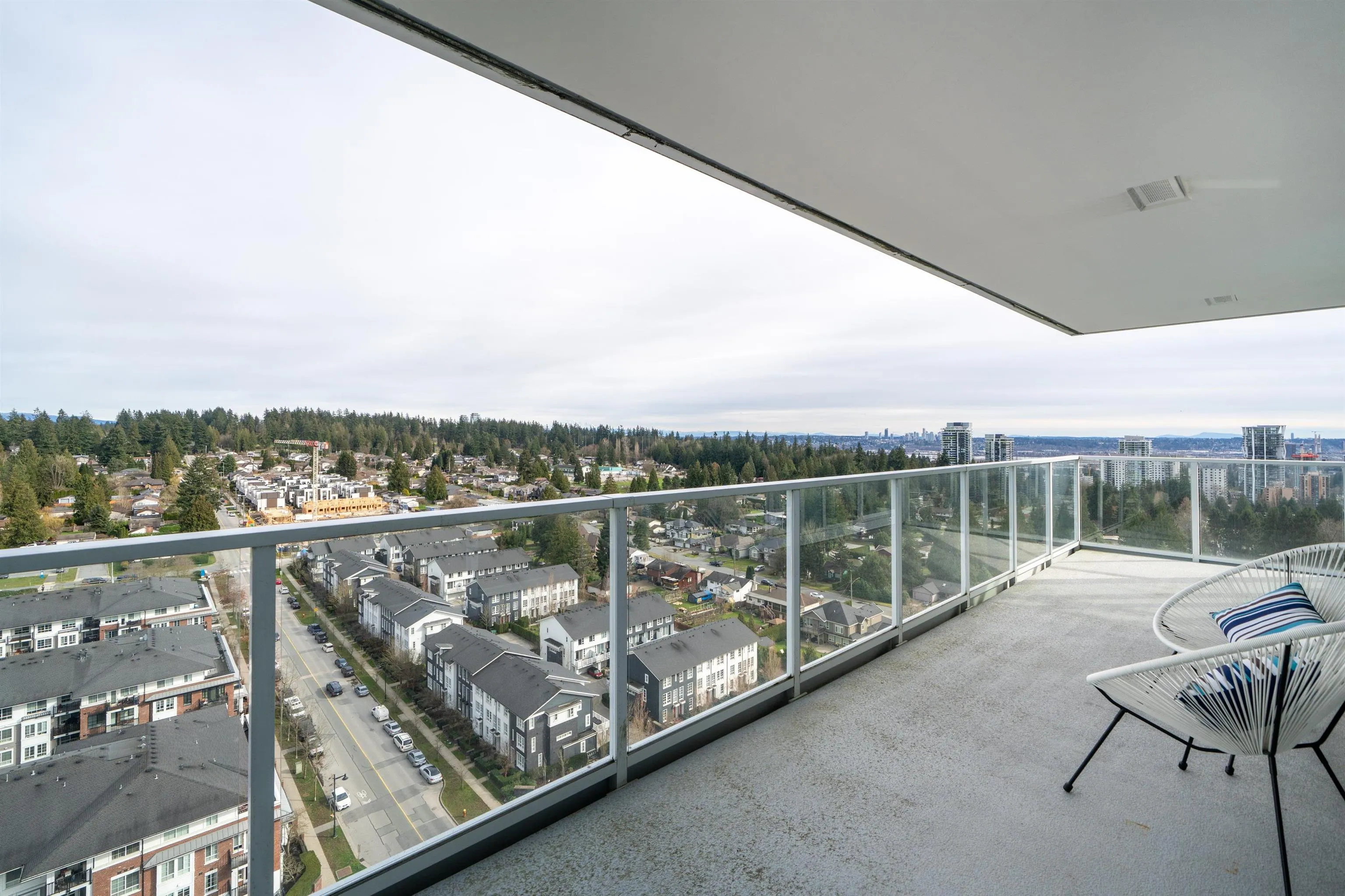 1809 525 Foster Avenue