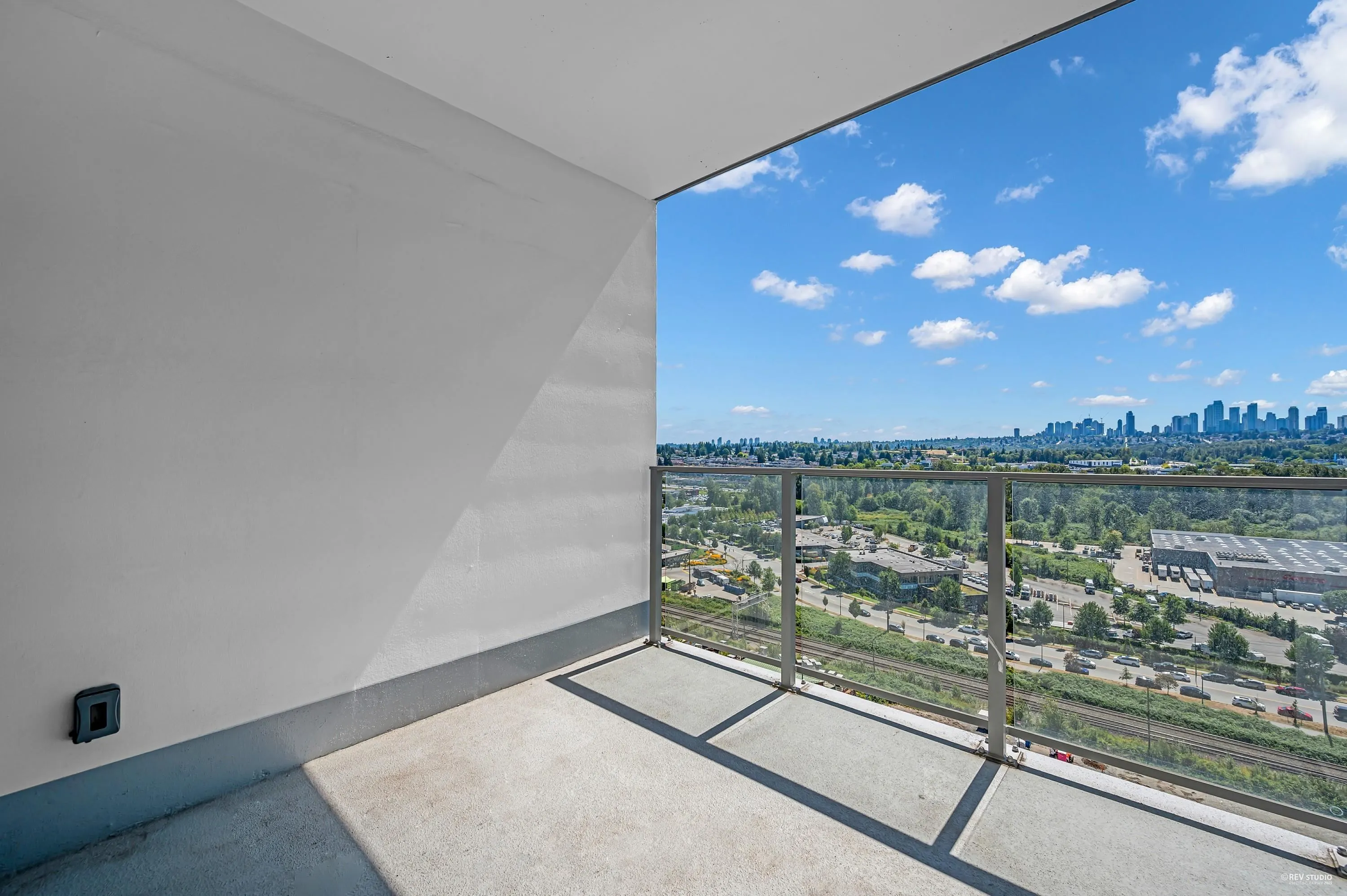 1709 2351 Beta Avenue