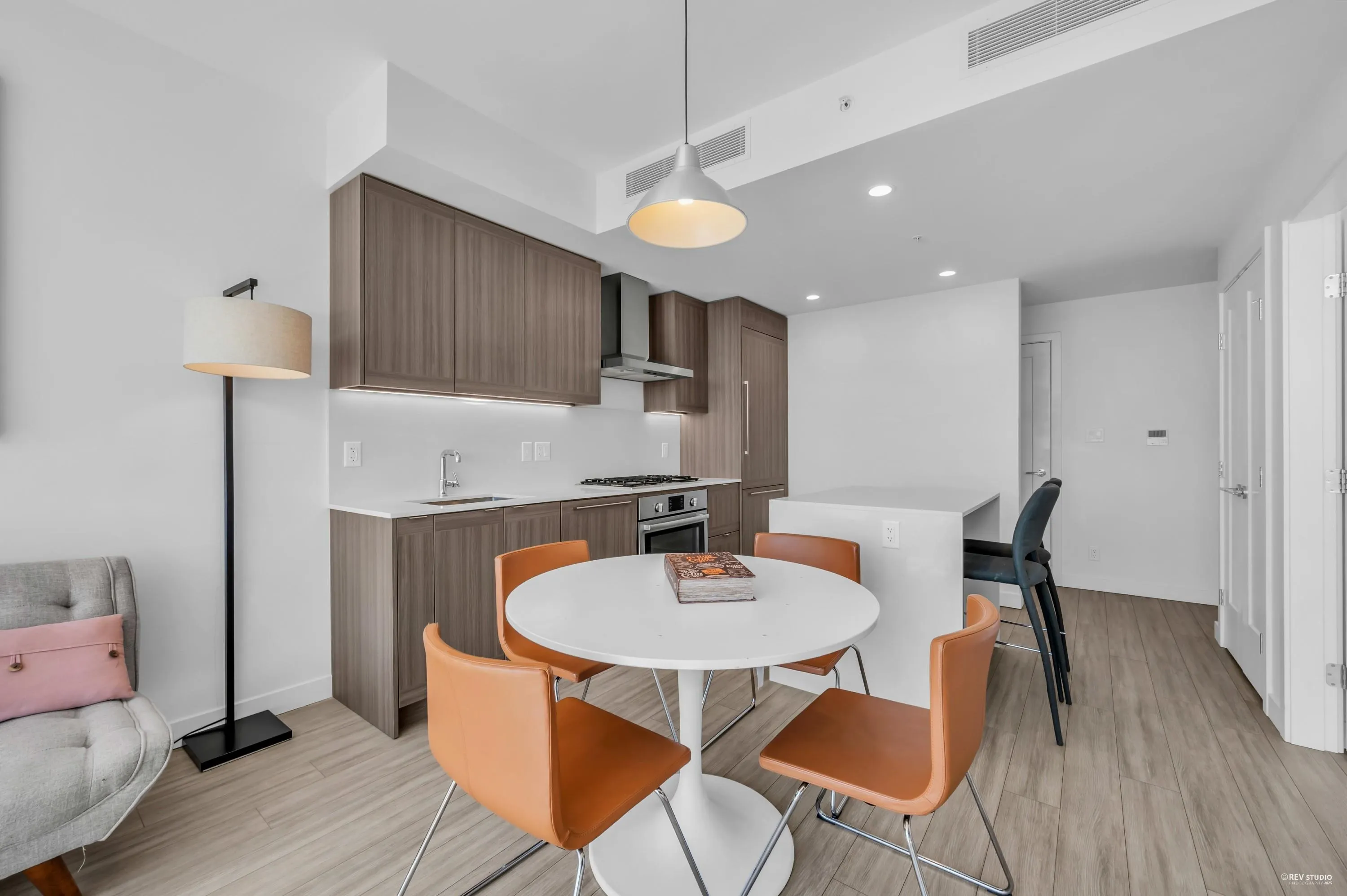1709 2351 Beta Avenue