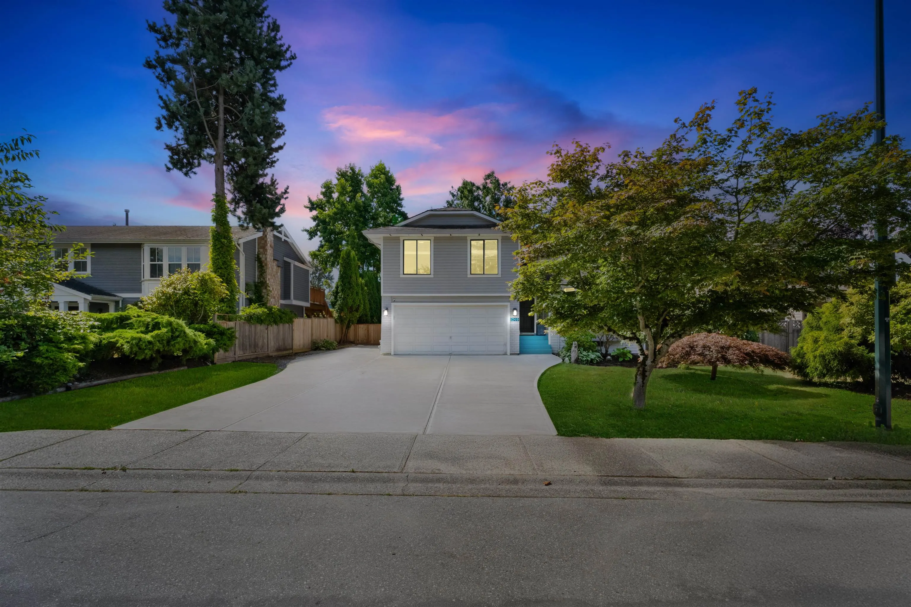 14202 18a Avenue