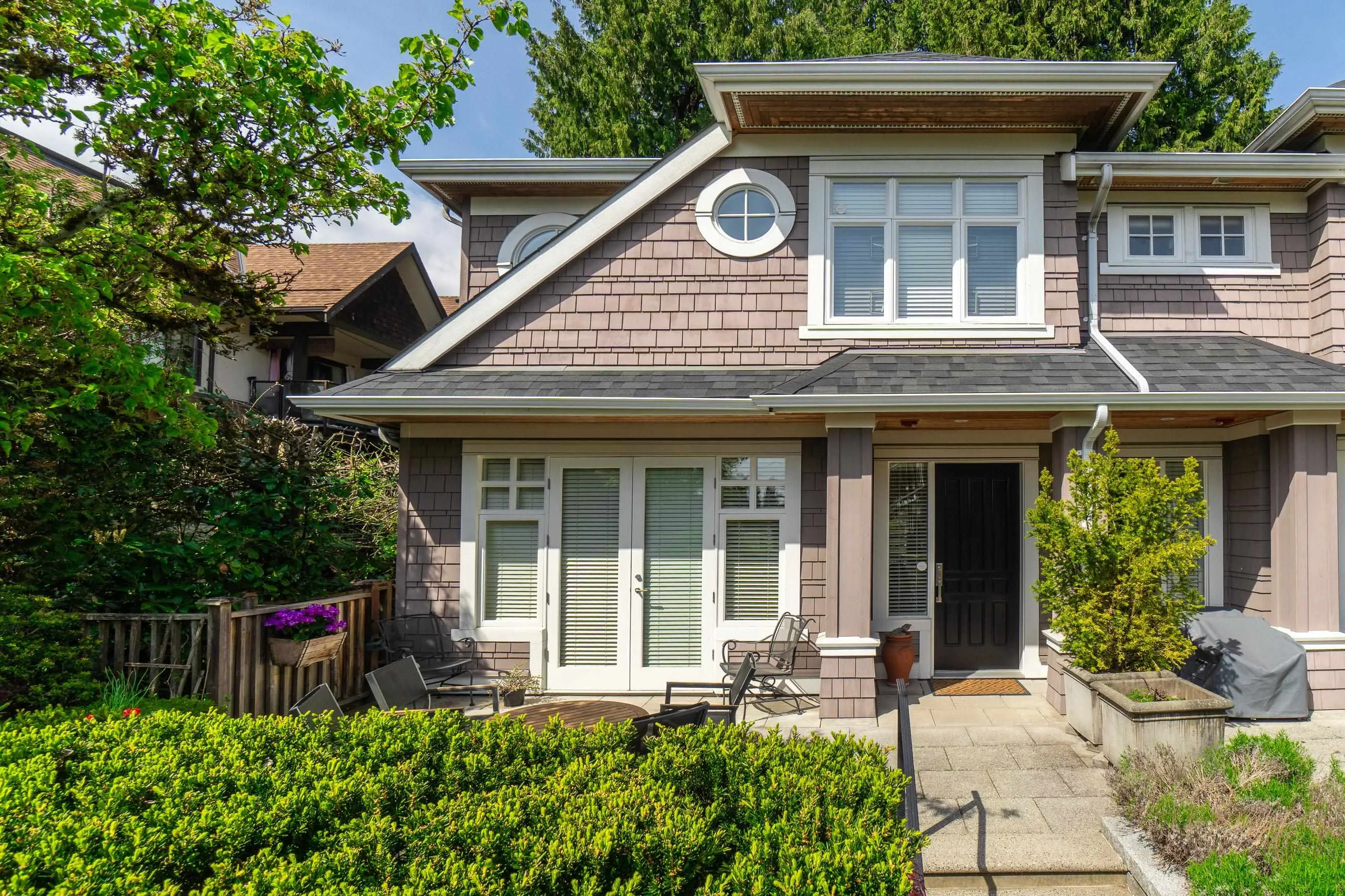 2129 Gordon Avenue