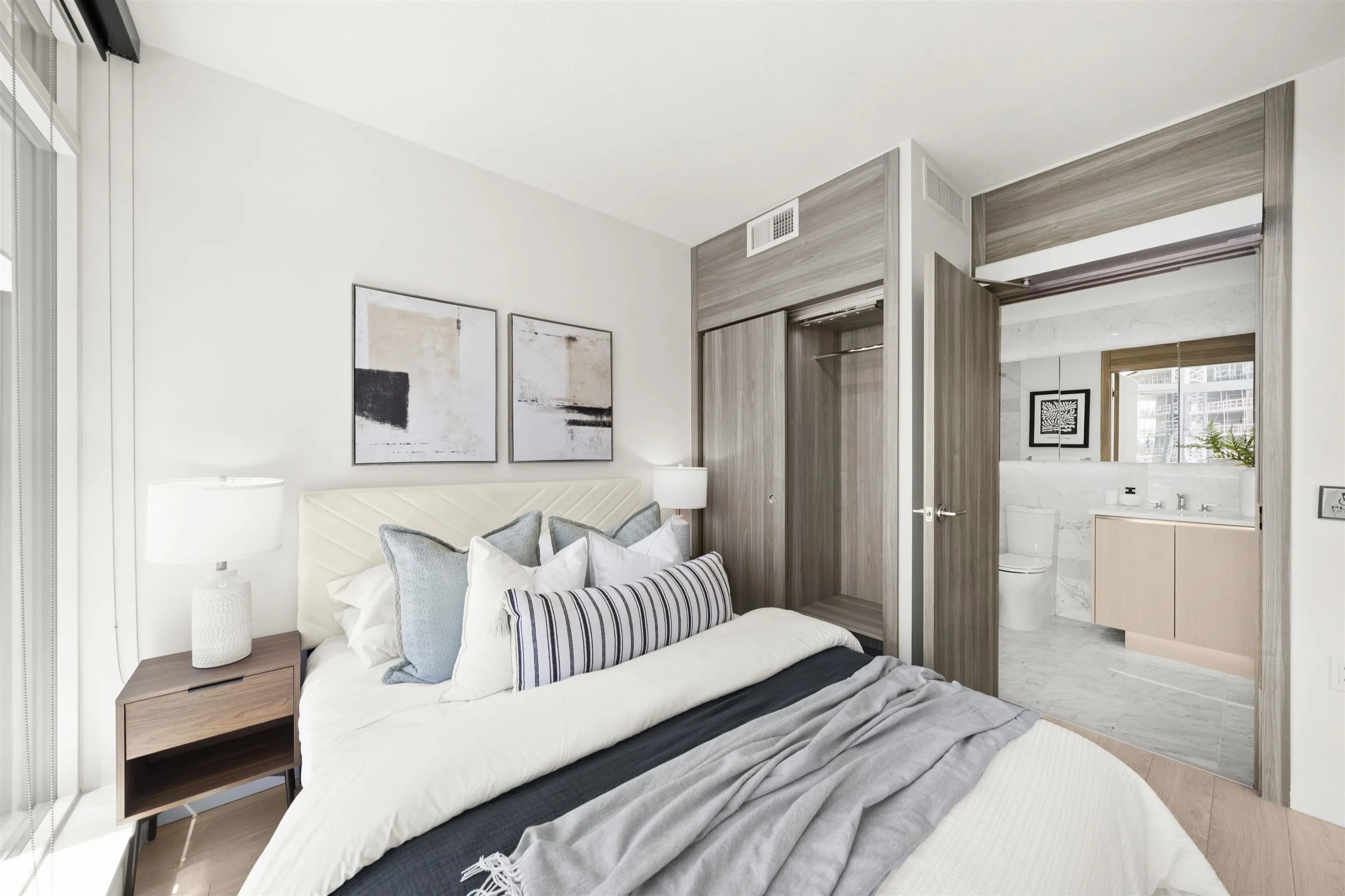 511 4730 Lougheed Highway