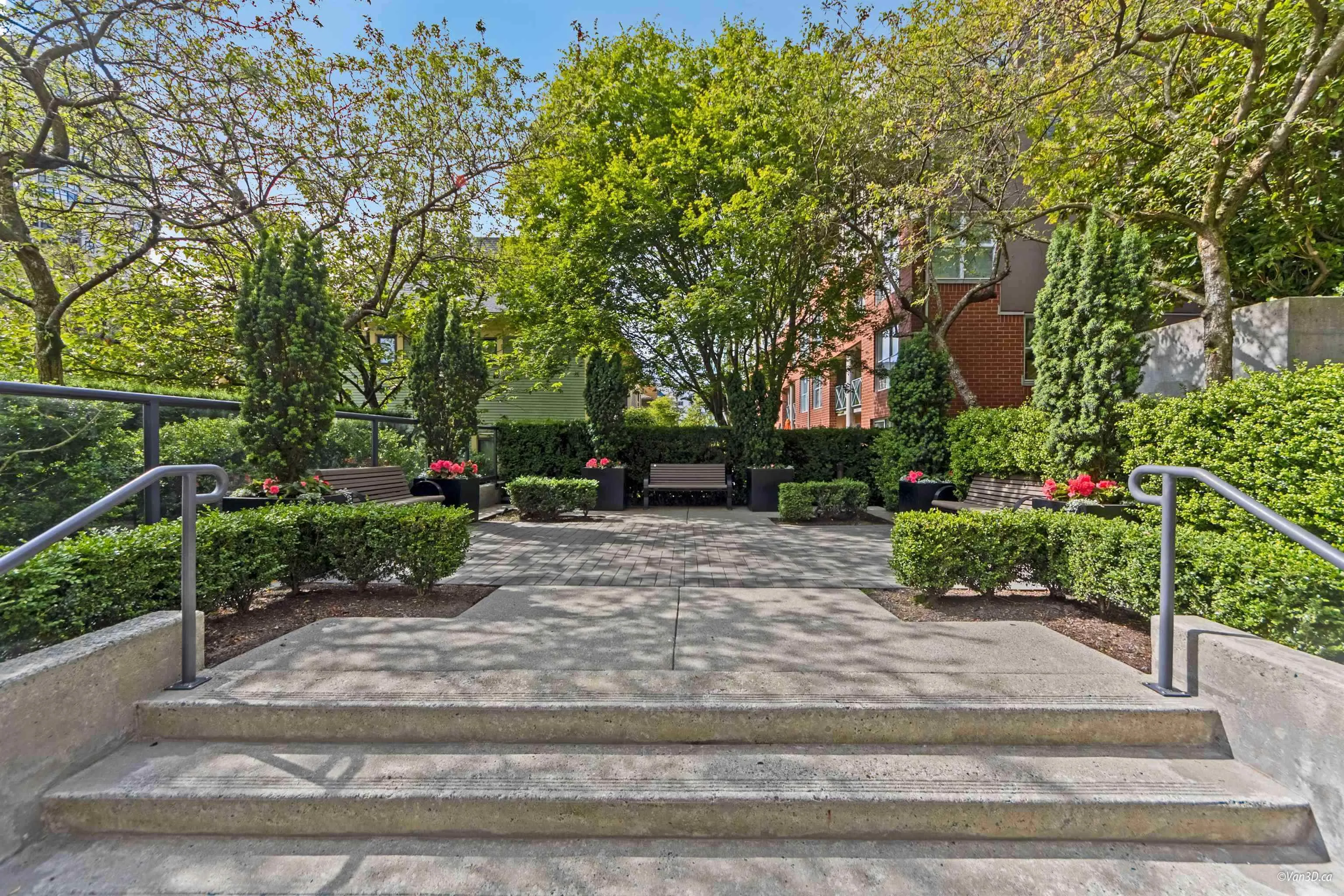 1406 1003 Pacific Street