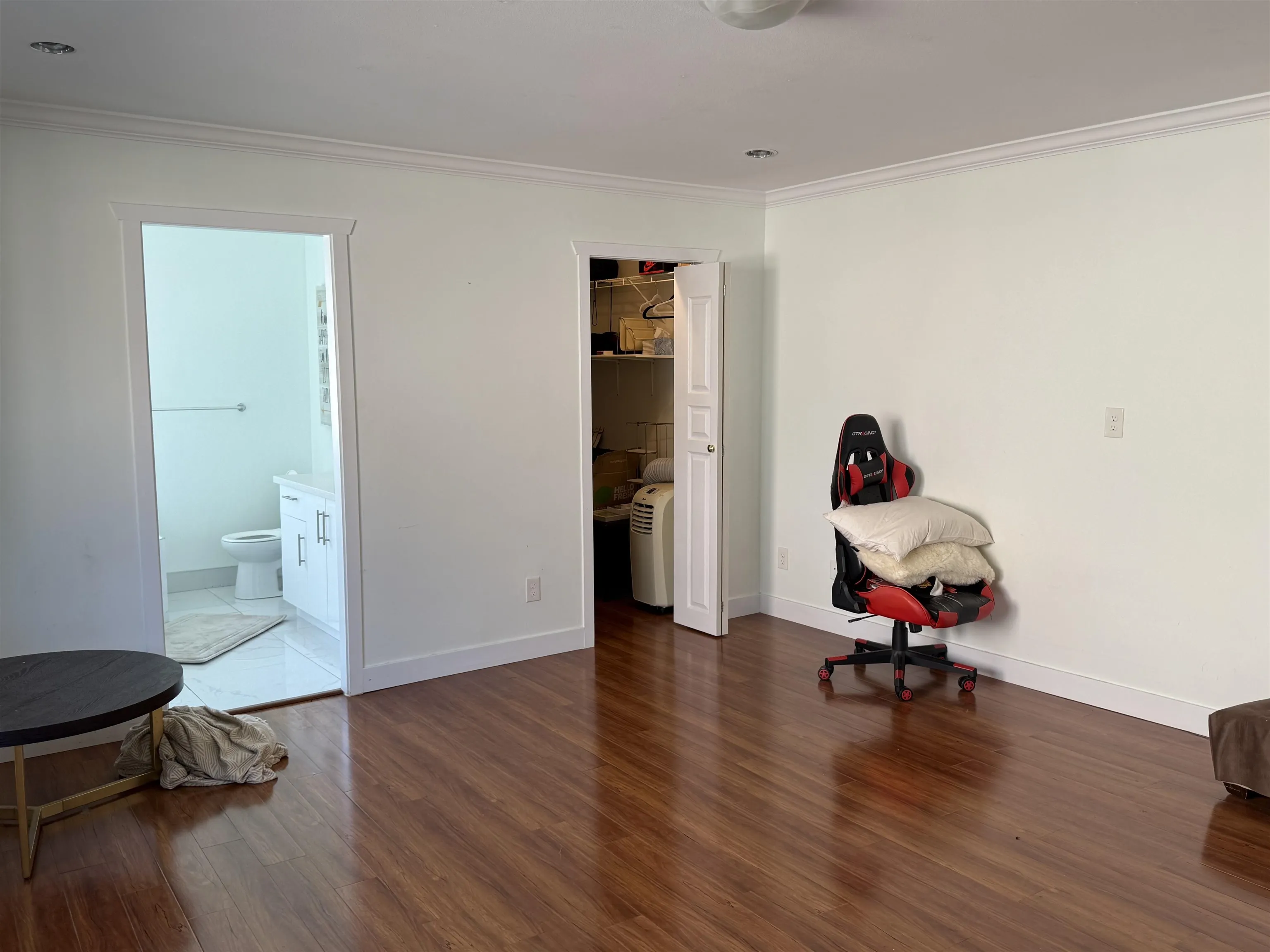 18048 64 Avenue