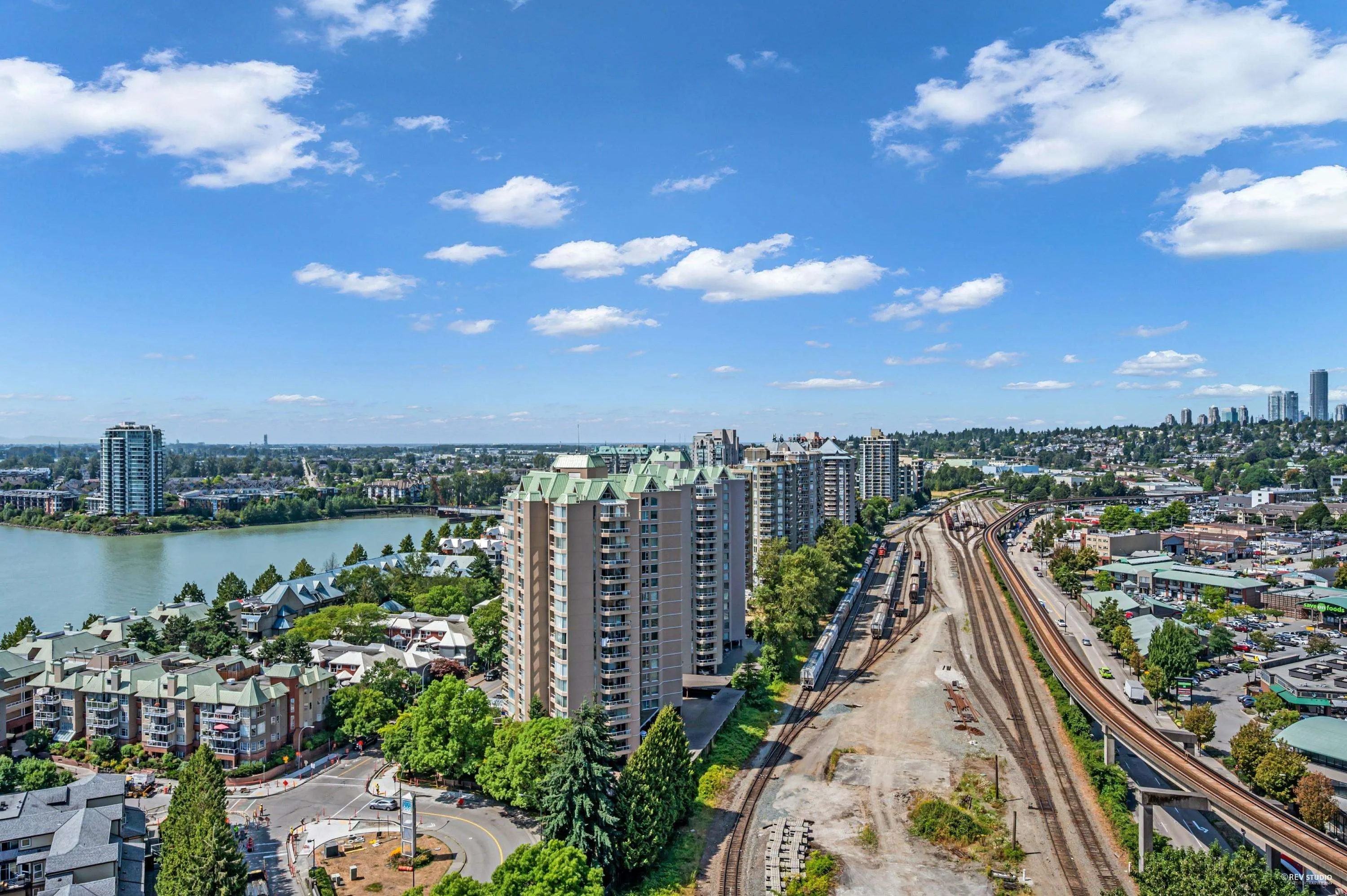 2003 988 Quayside Drive