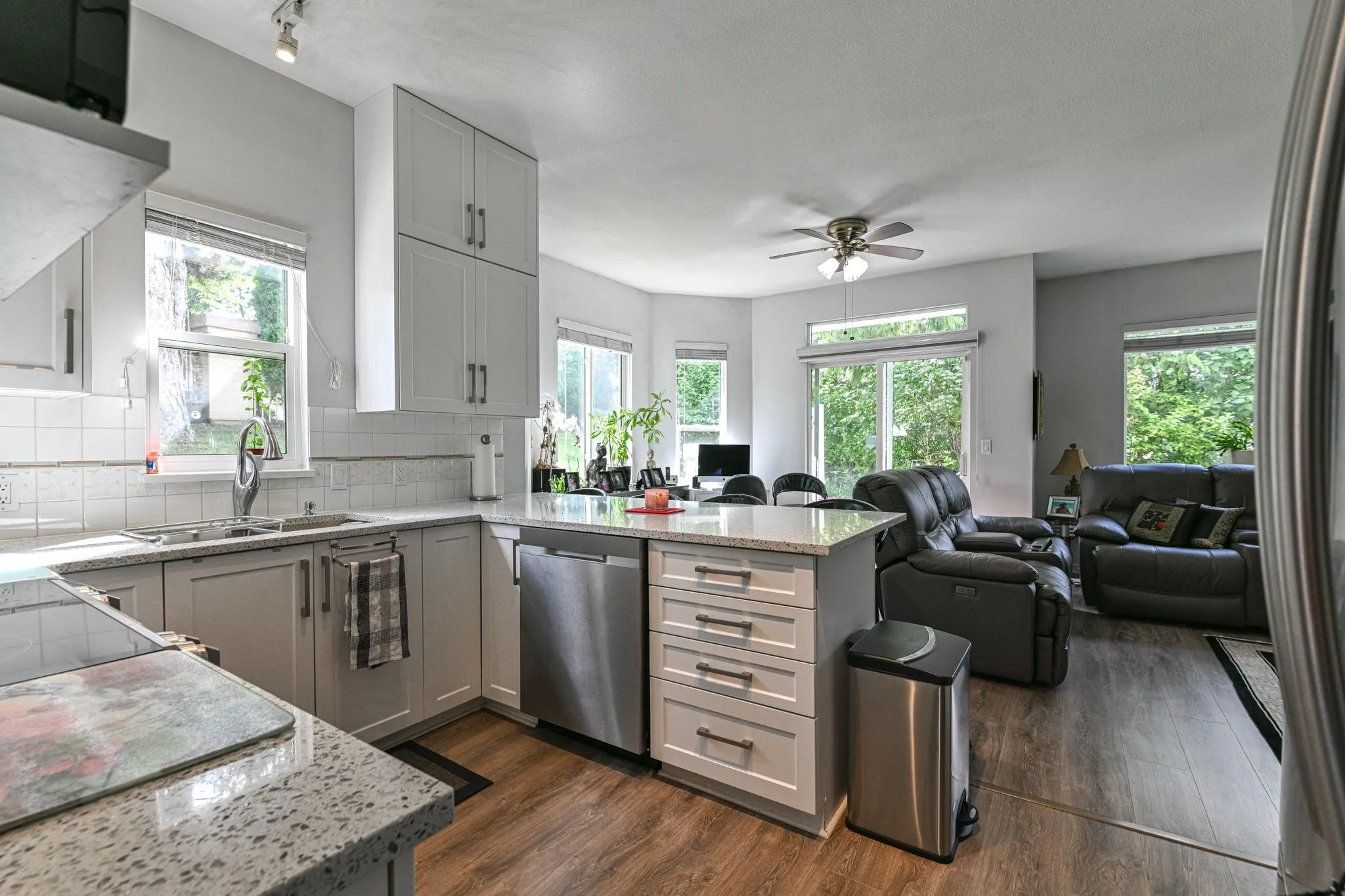 100 20655 88 Avenue