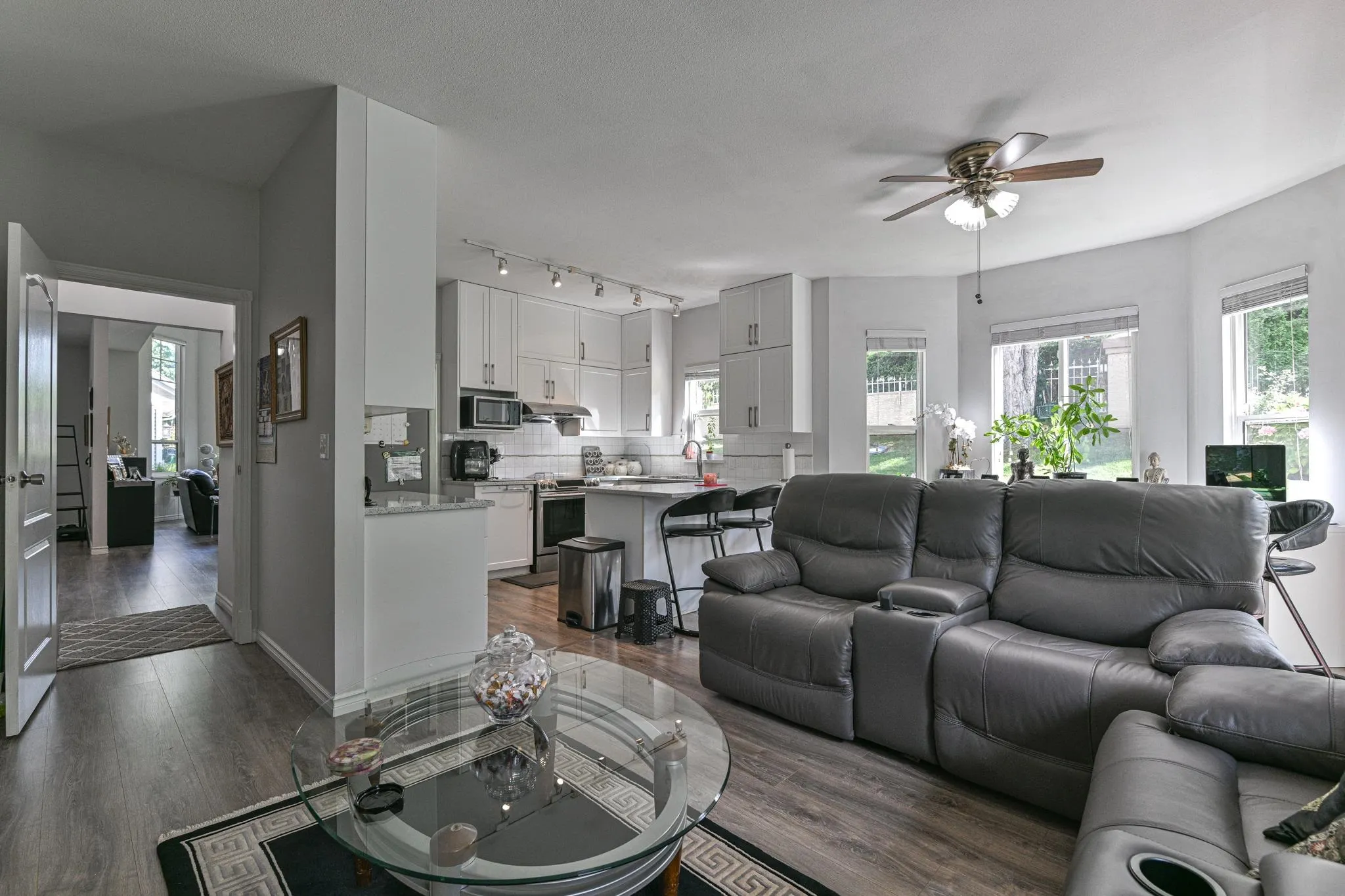 100 20655 88 Avenue