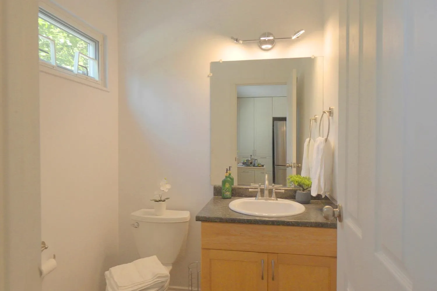 573 Carlsen Place
