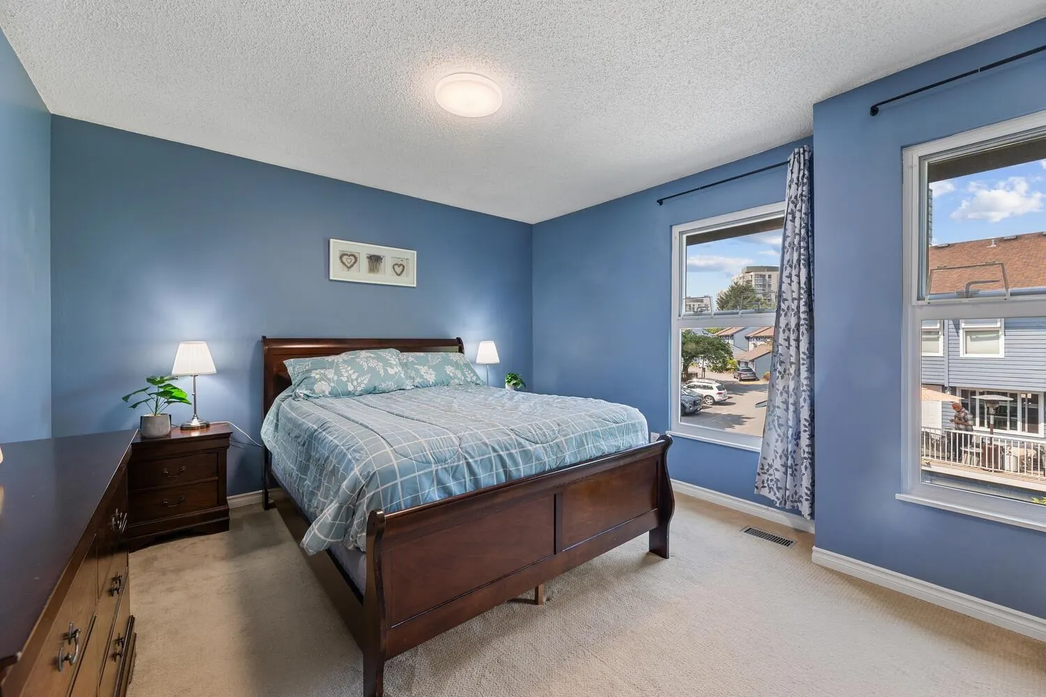 573 Carlsen Place