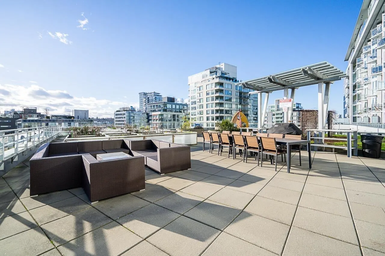 1706 1618 Quebec Street
