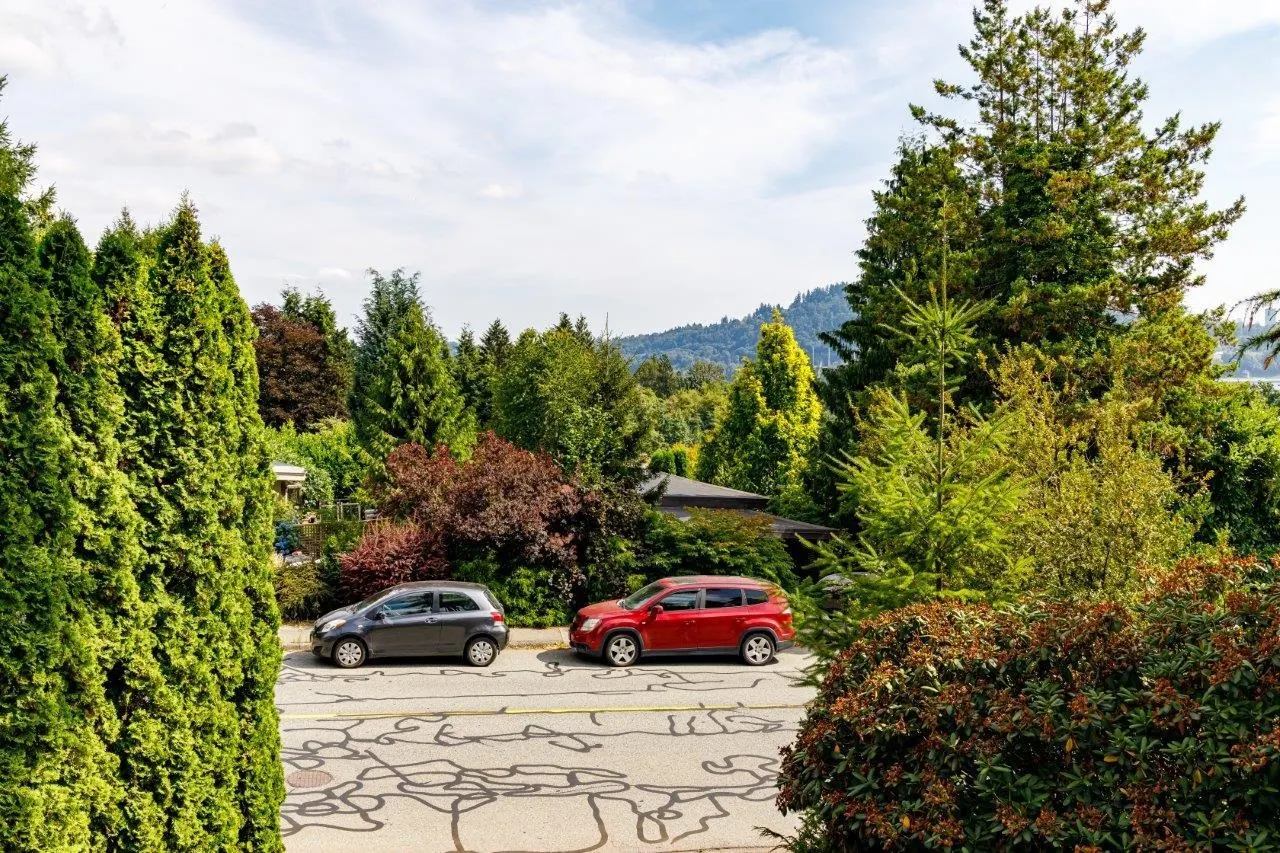 697 Plymouth Drive