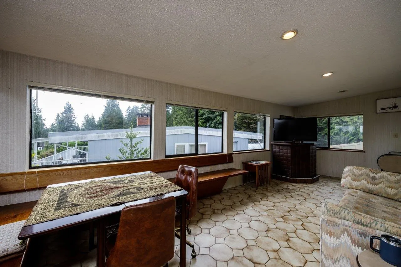 697 Plymouth Drive