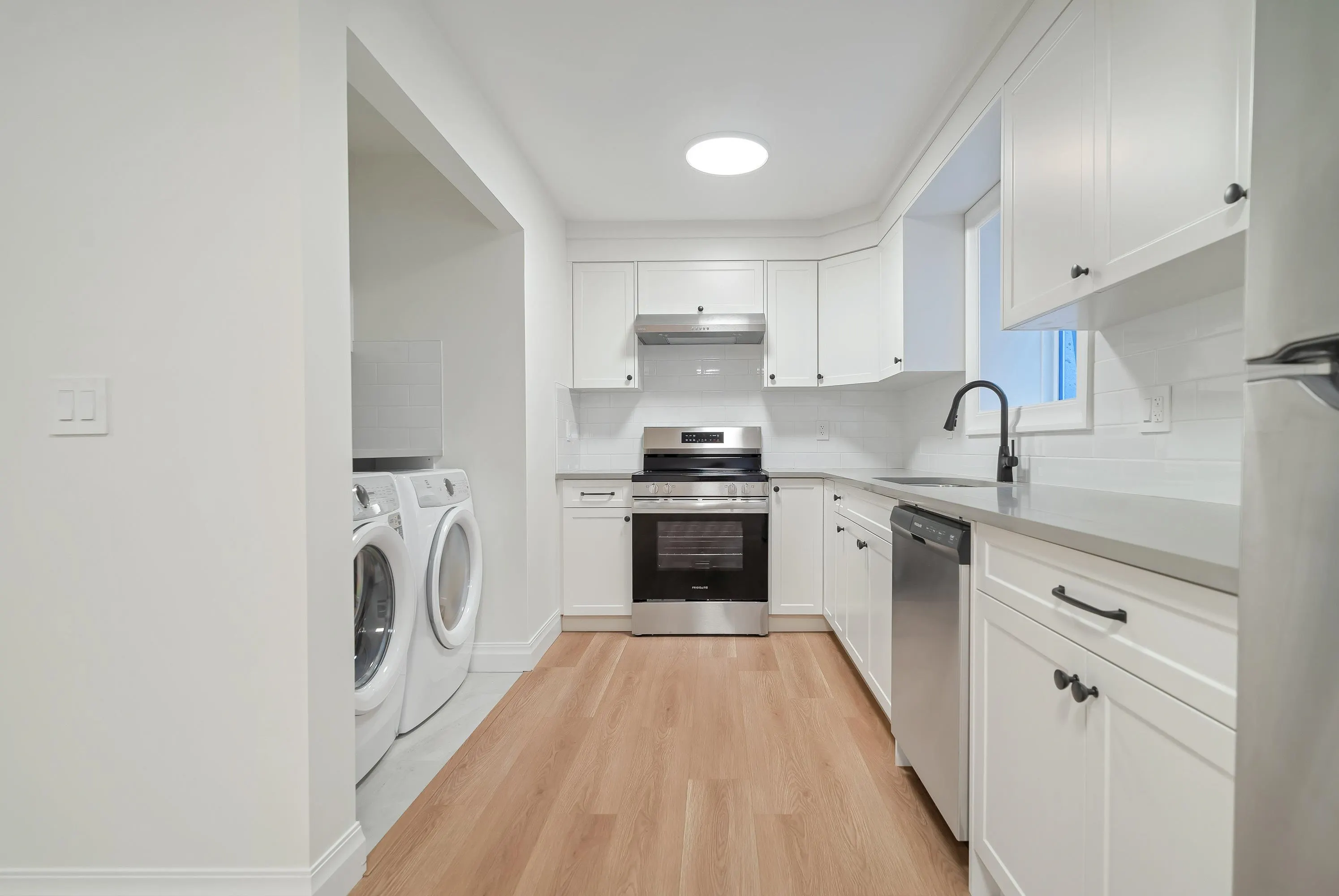 780 E 10th Street