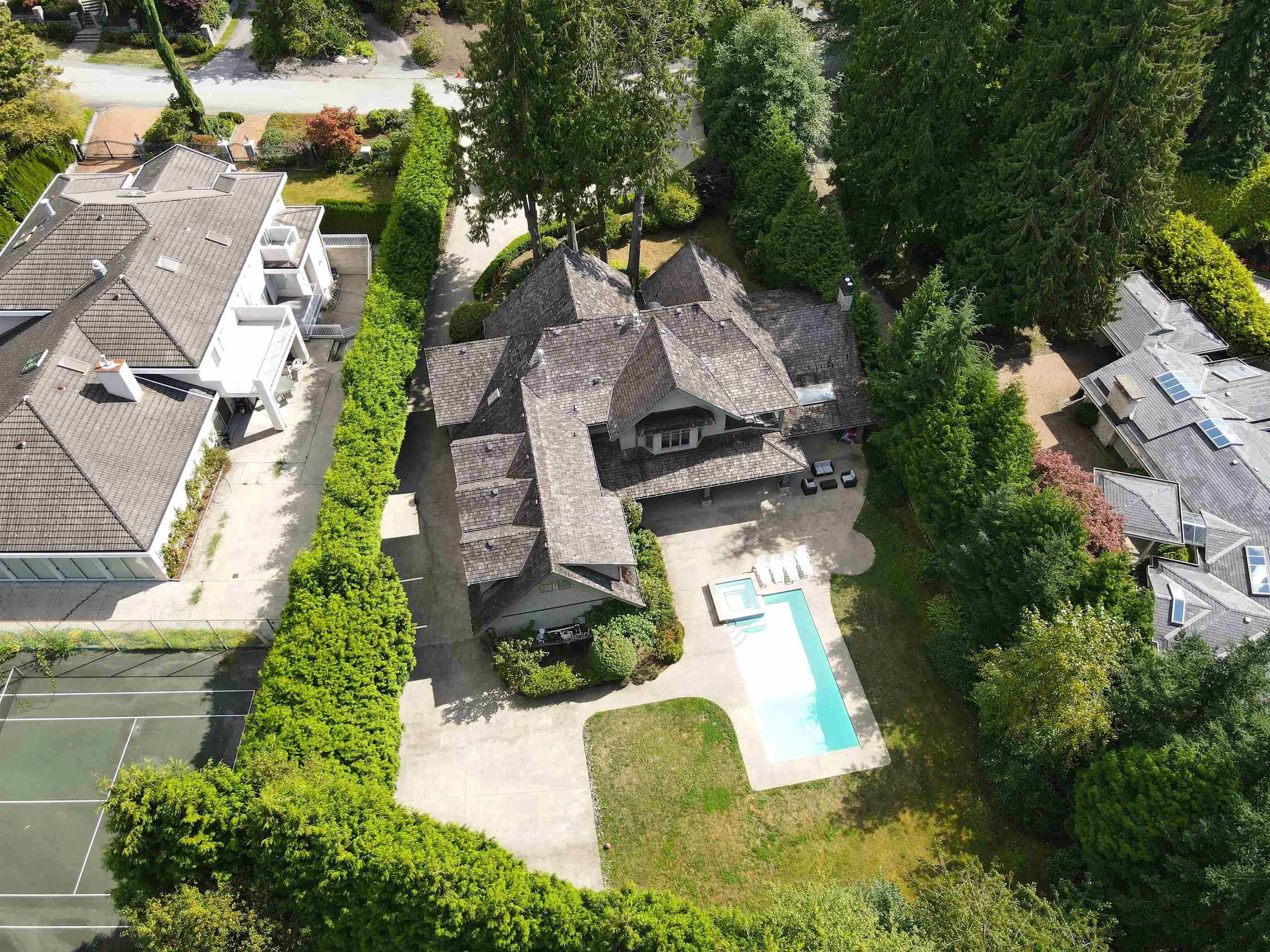 920 Pyrford Road