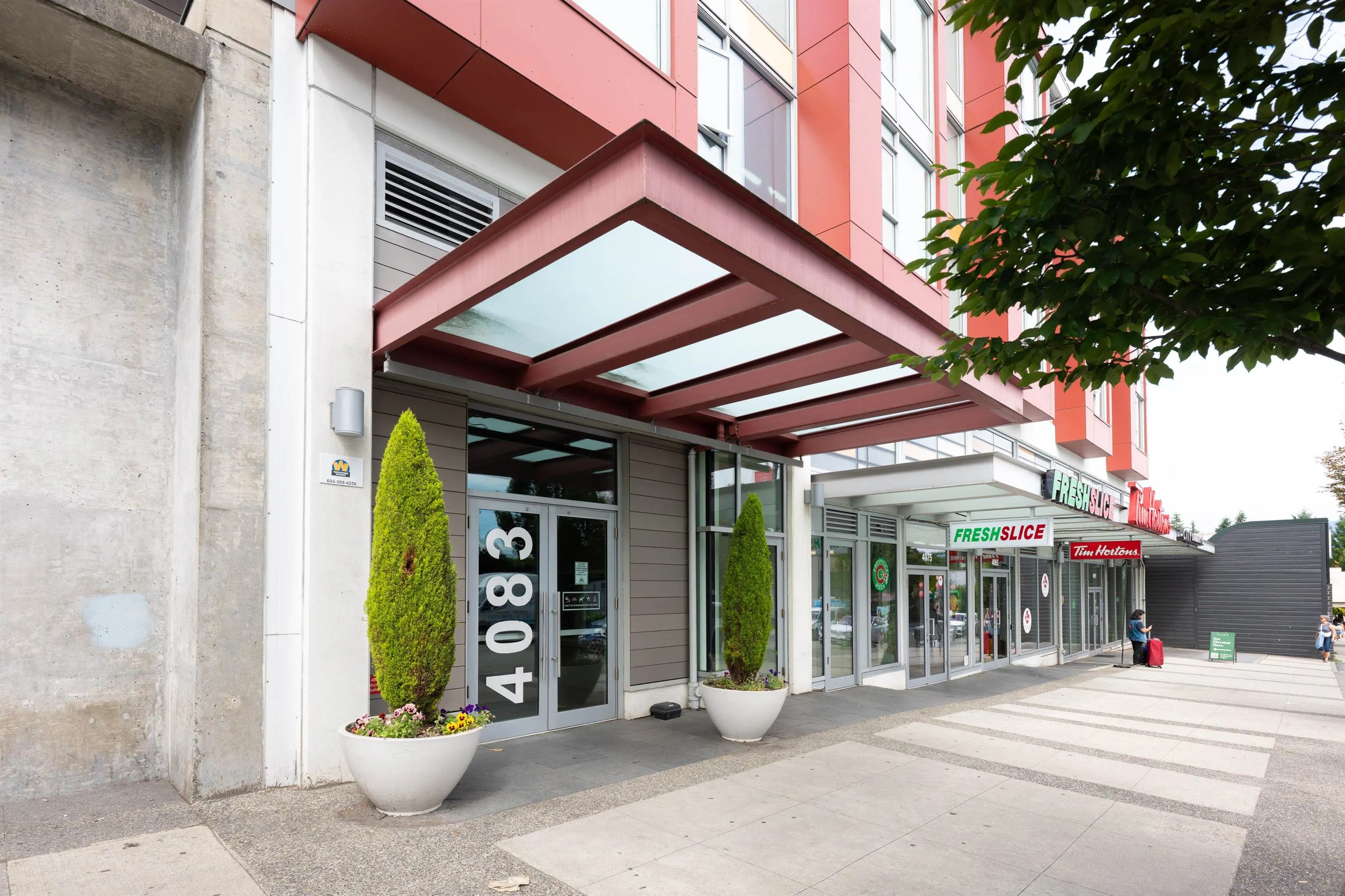 606 4083 Cambie Street