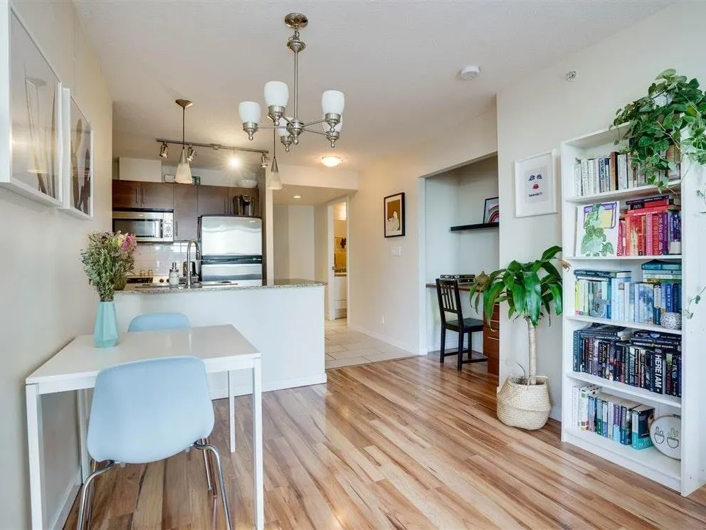 504 814 Royal Avenue