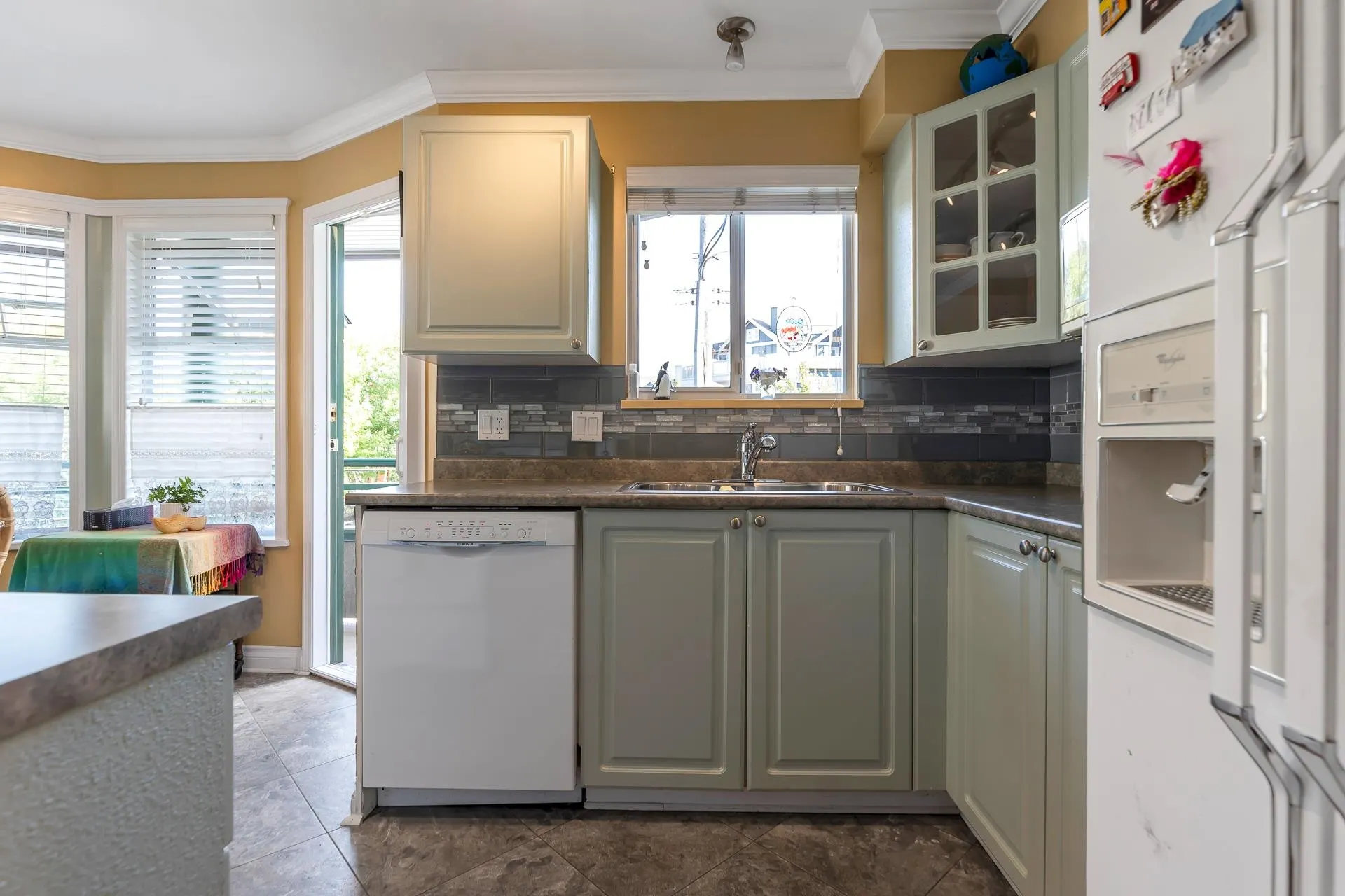 409 1575 Best Street