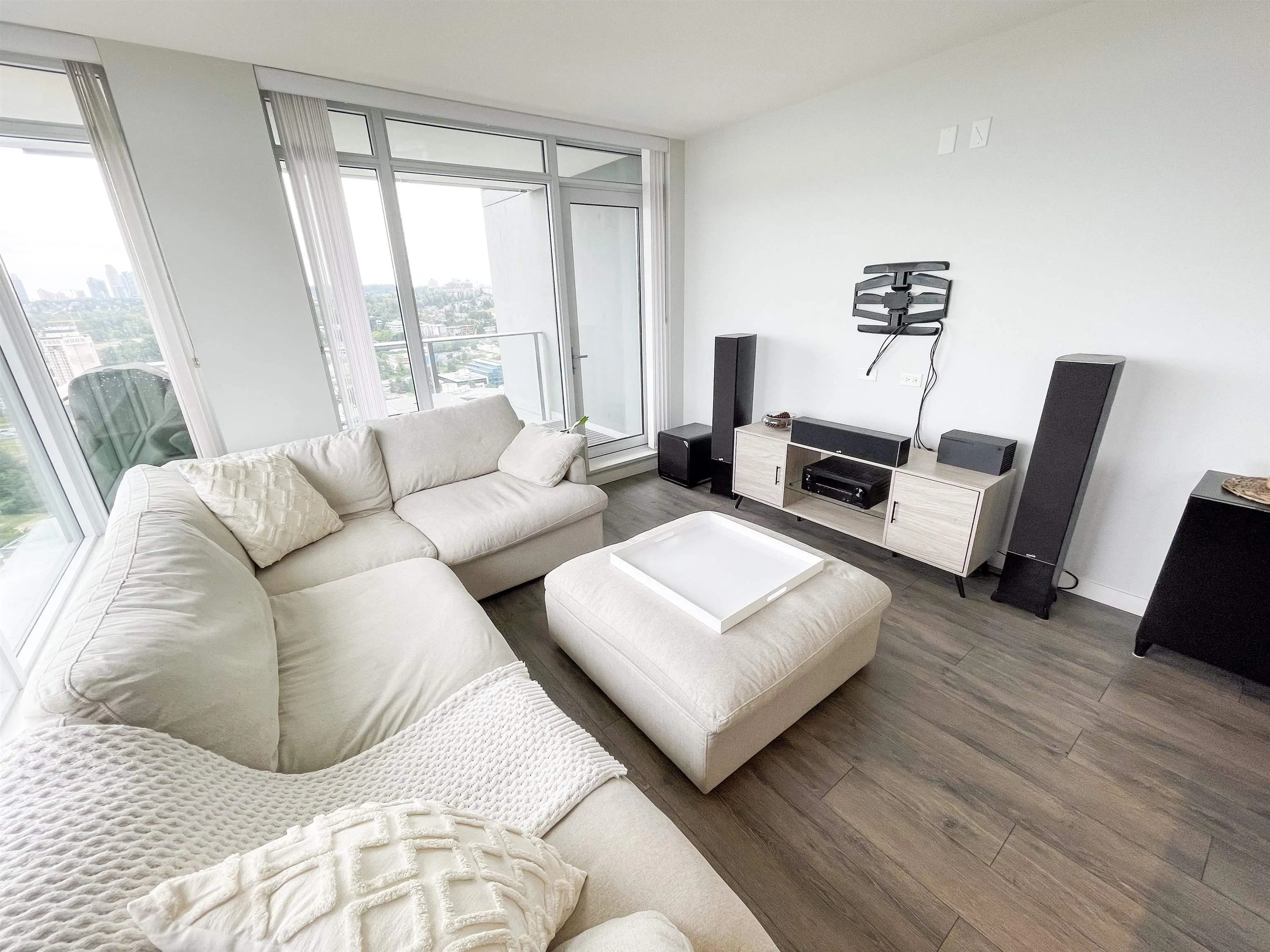2901 2388 Madison Avenue
