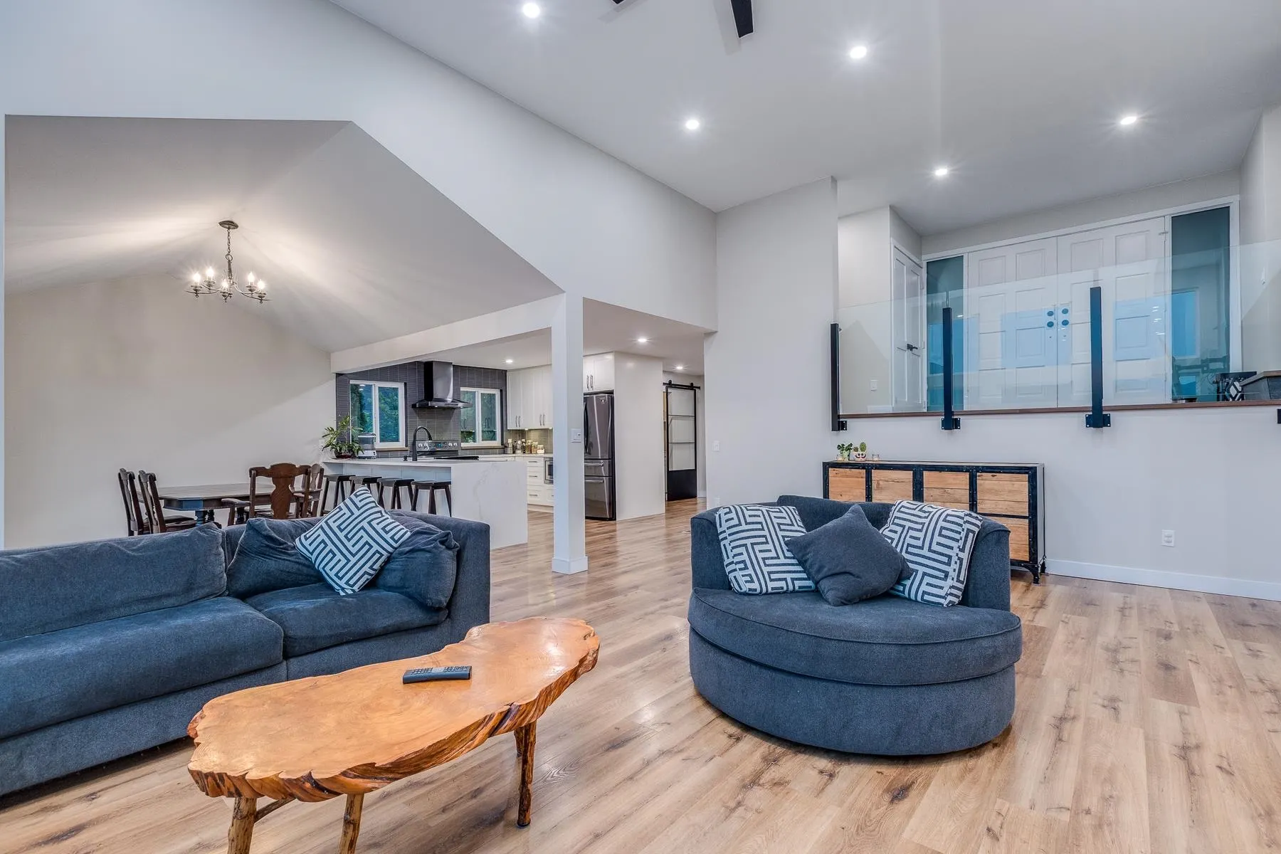 3187 Mariner Way