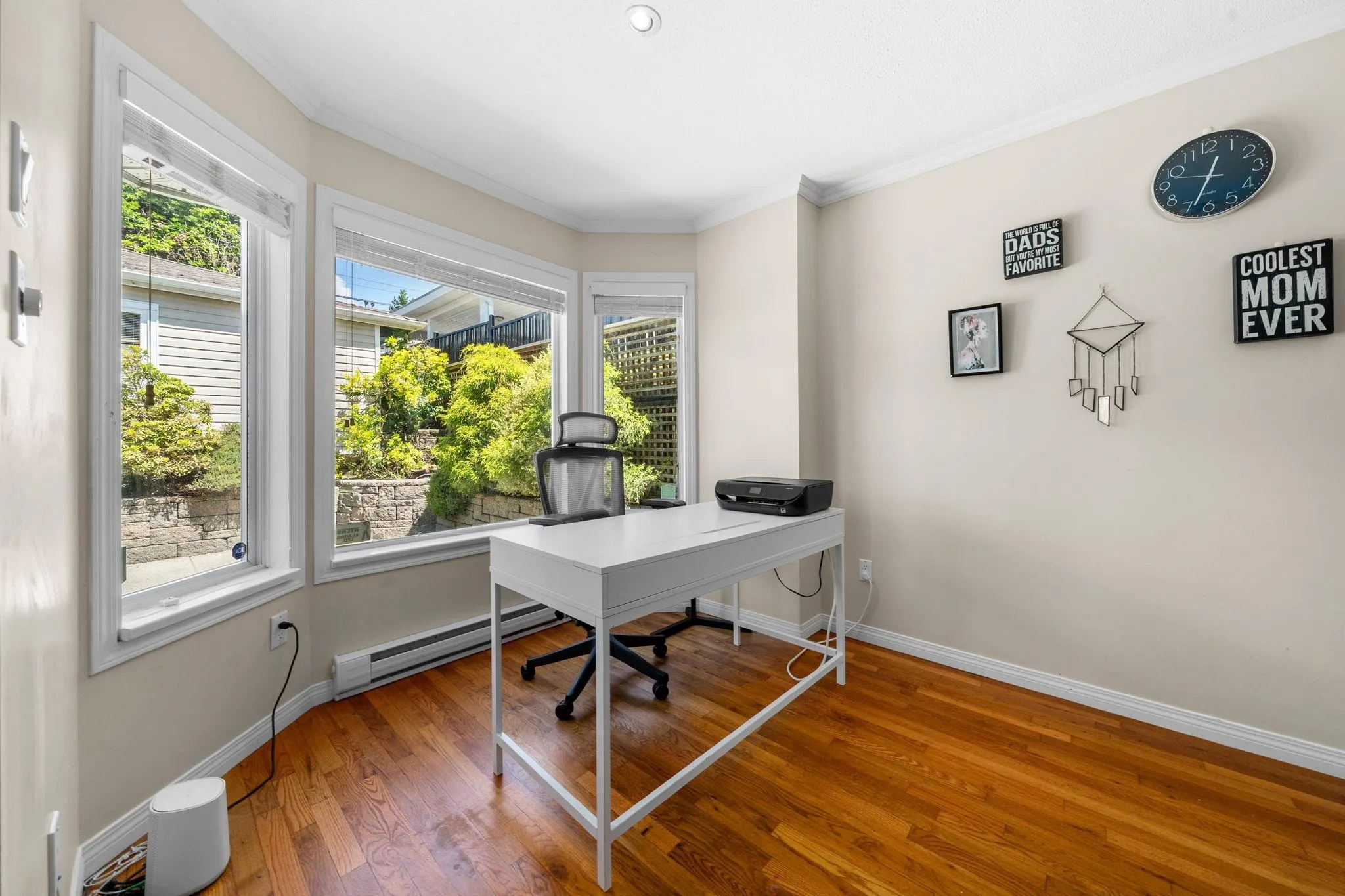 2 460 W 6th Street