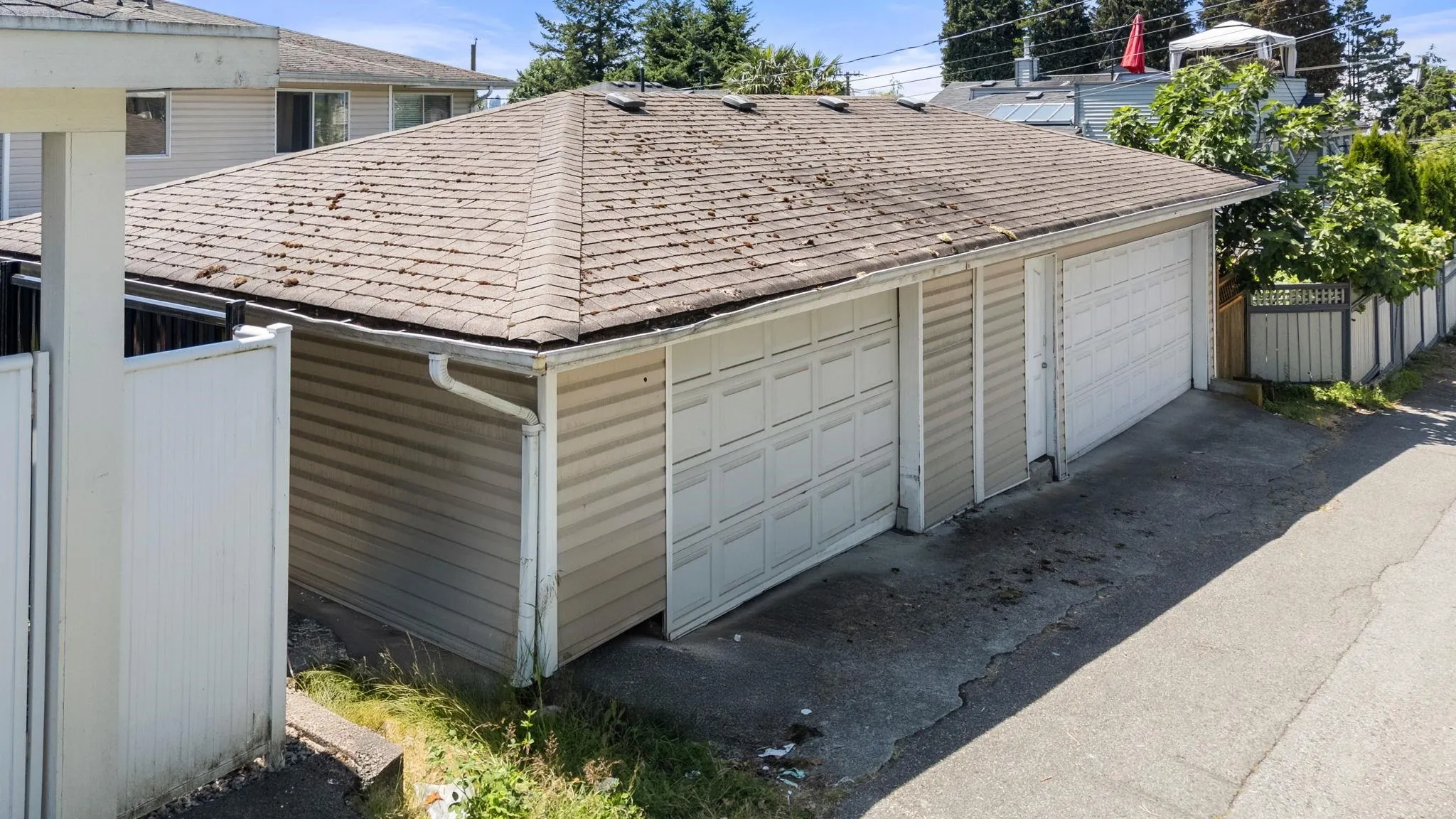 2 460 W 6th Street
