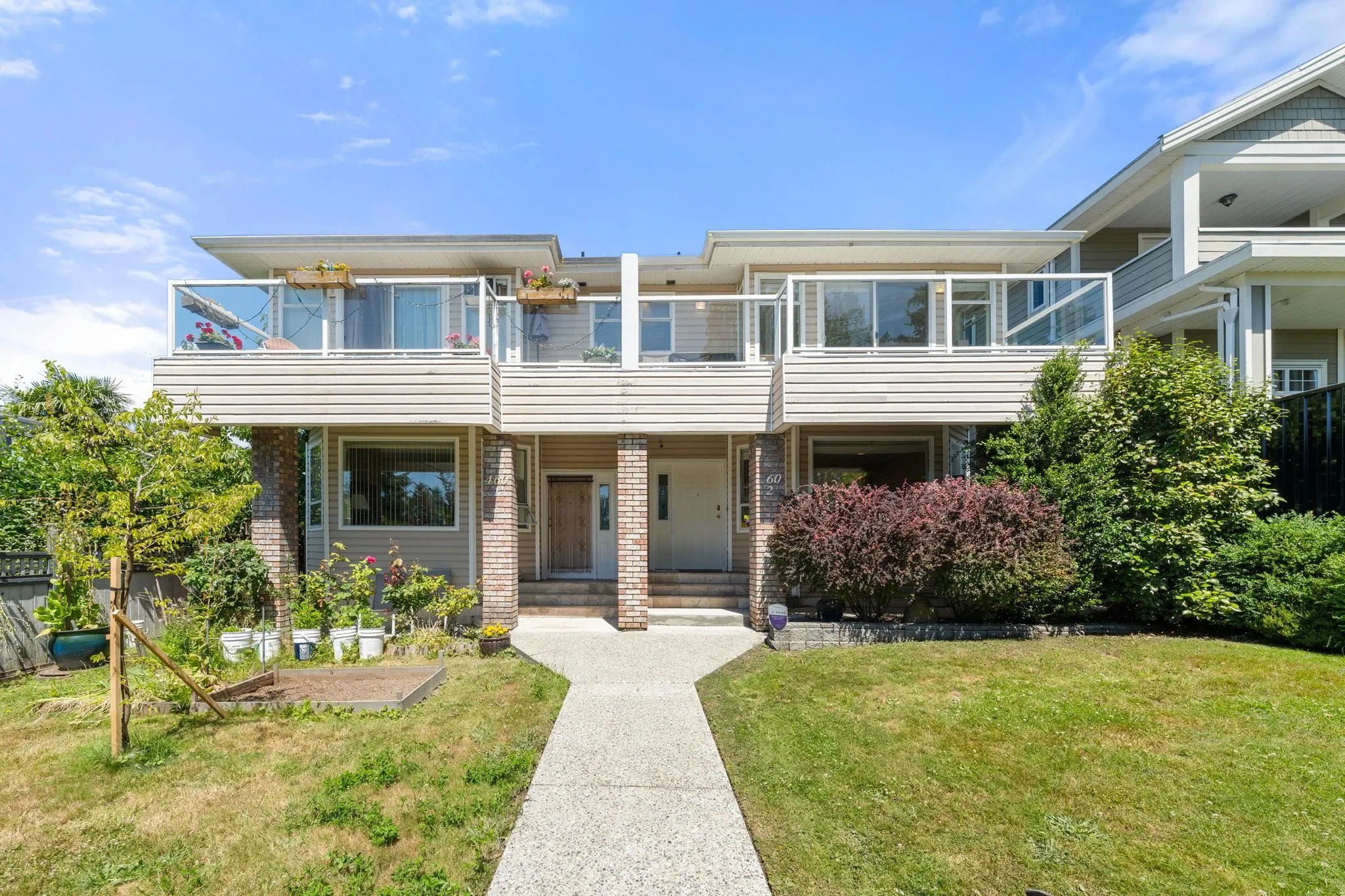 2 460 W 6th Street