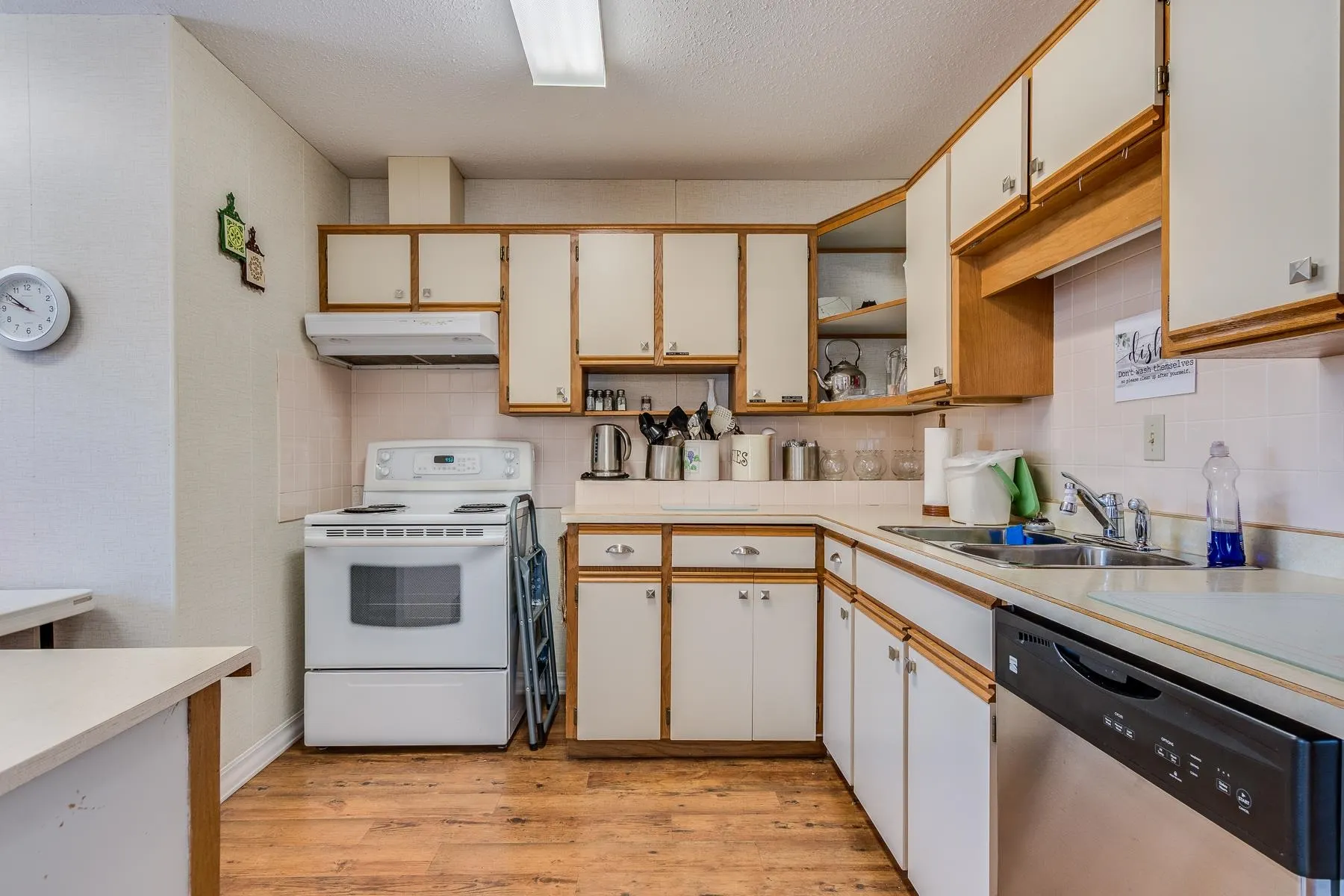 56 6467 197 Street