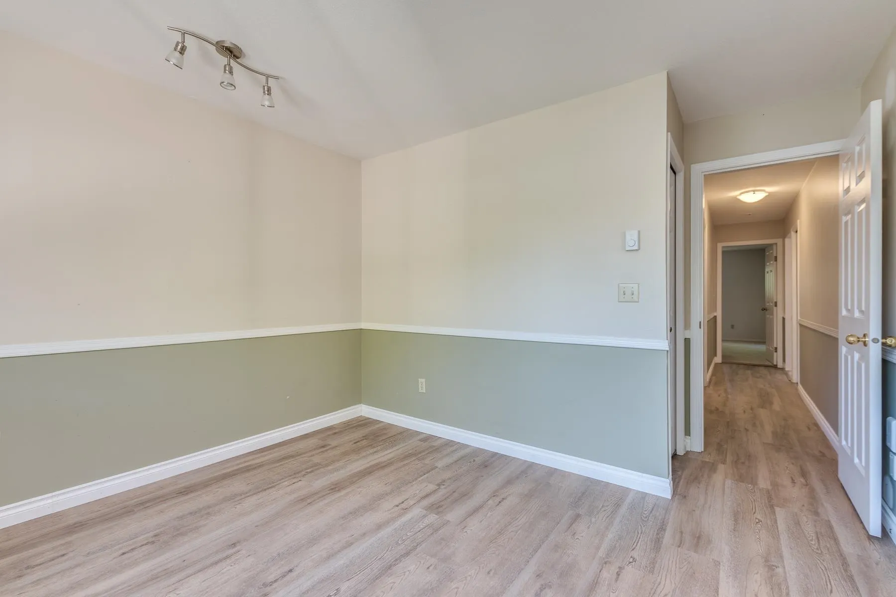 56 6467 197 Street