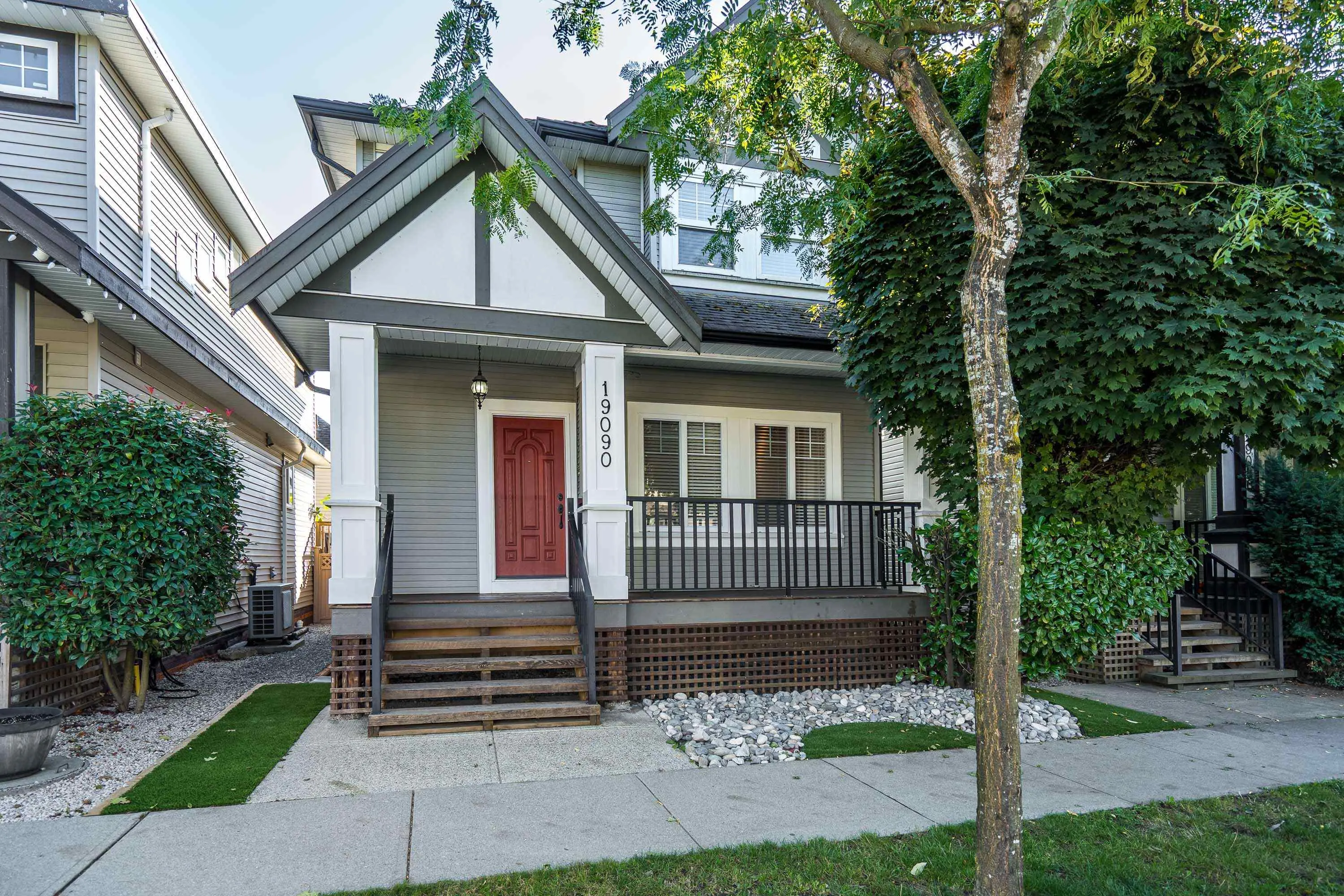 19090 68 Avenue