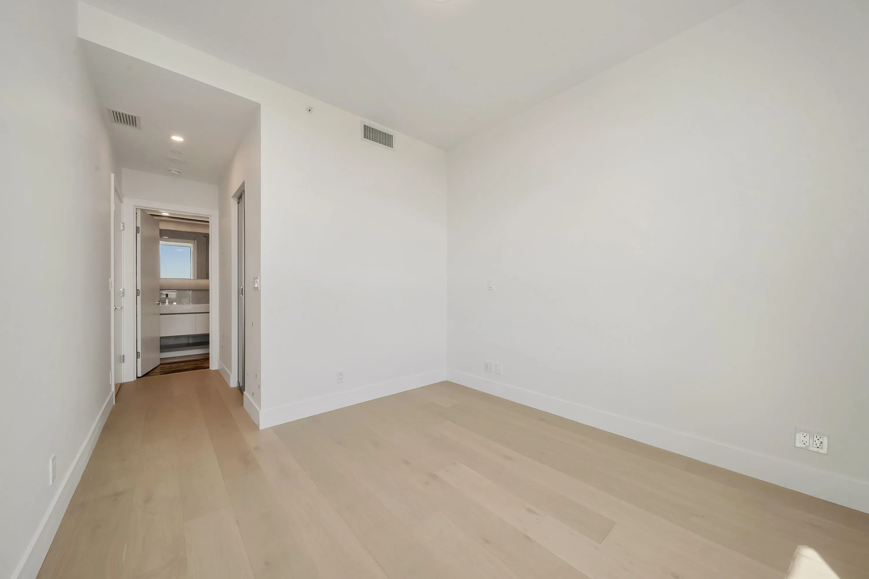 604 1342 Johnston Road