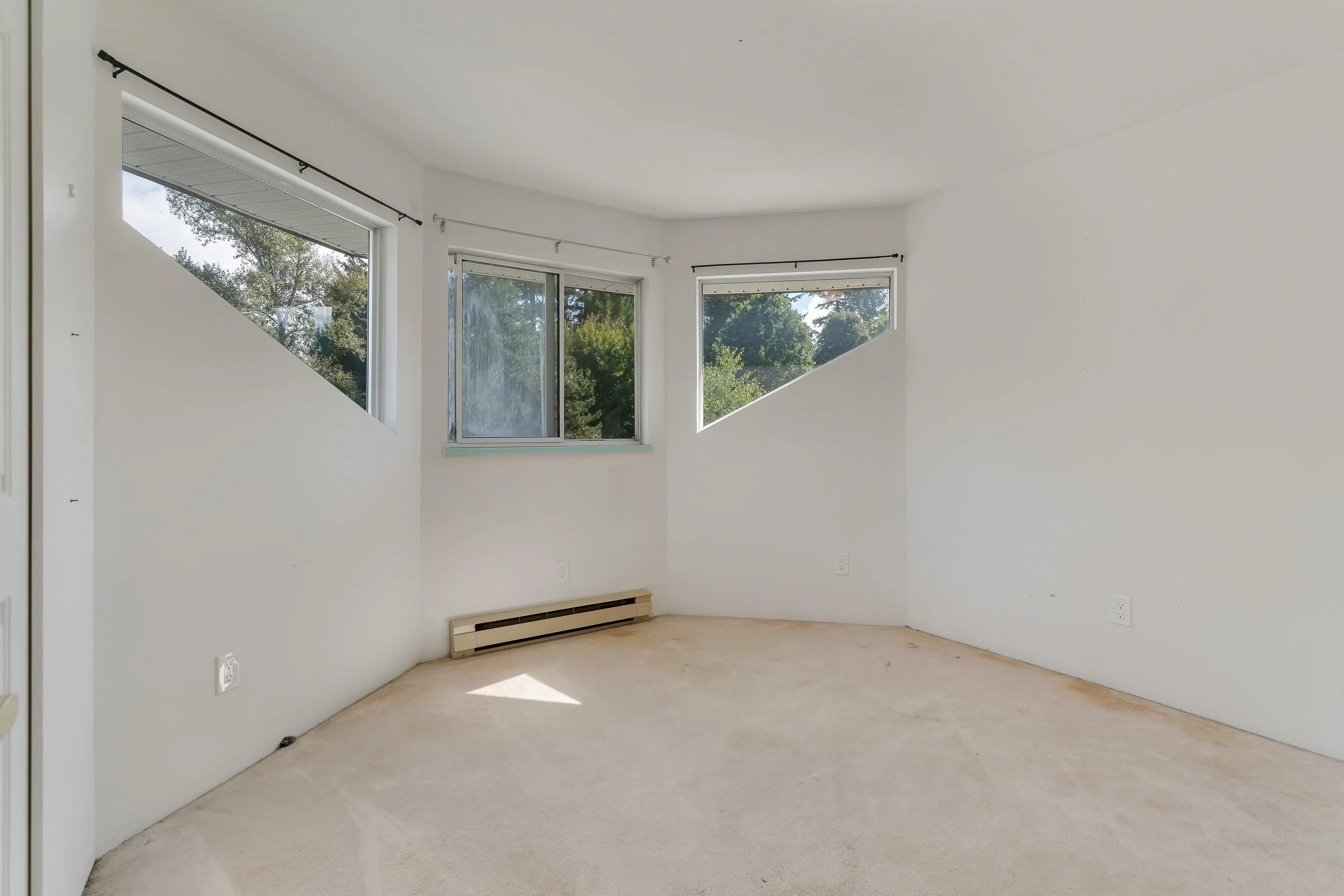 15227 Sheridan Drive